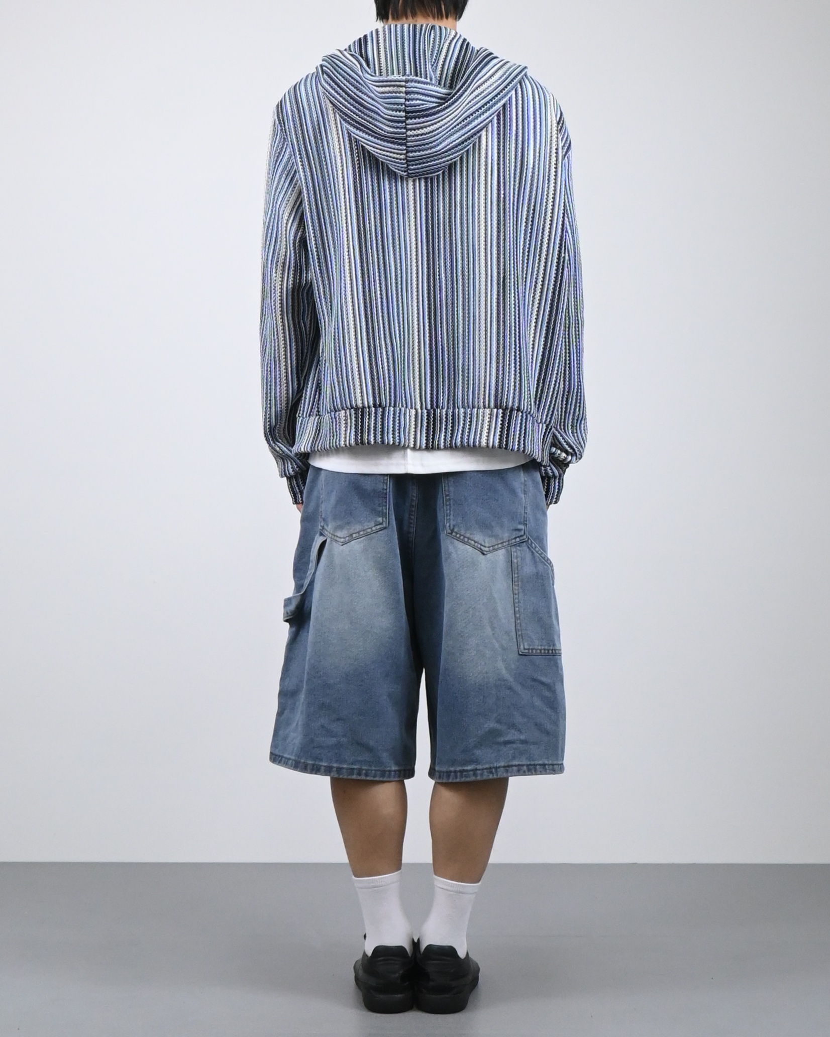 one tuck carpenter bermuda denim pants
