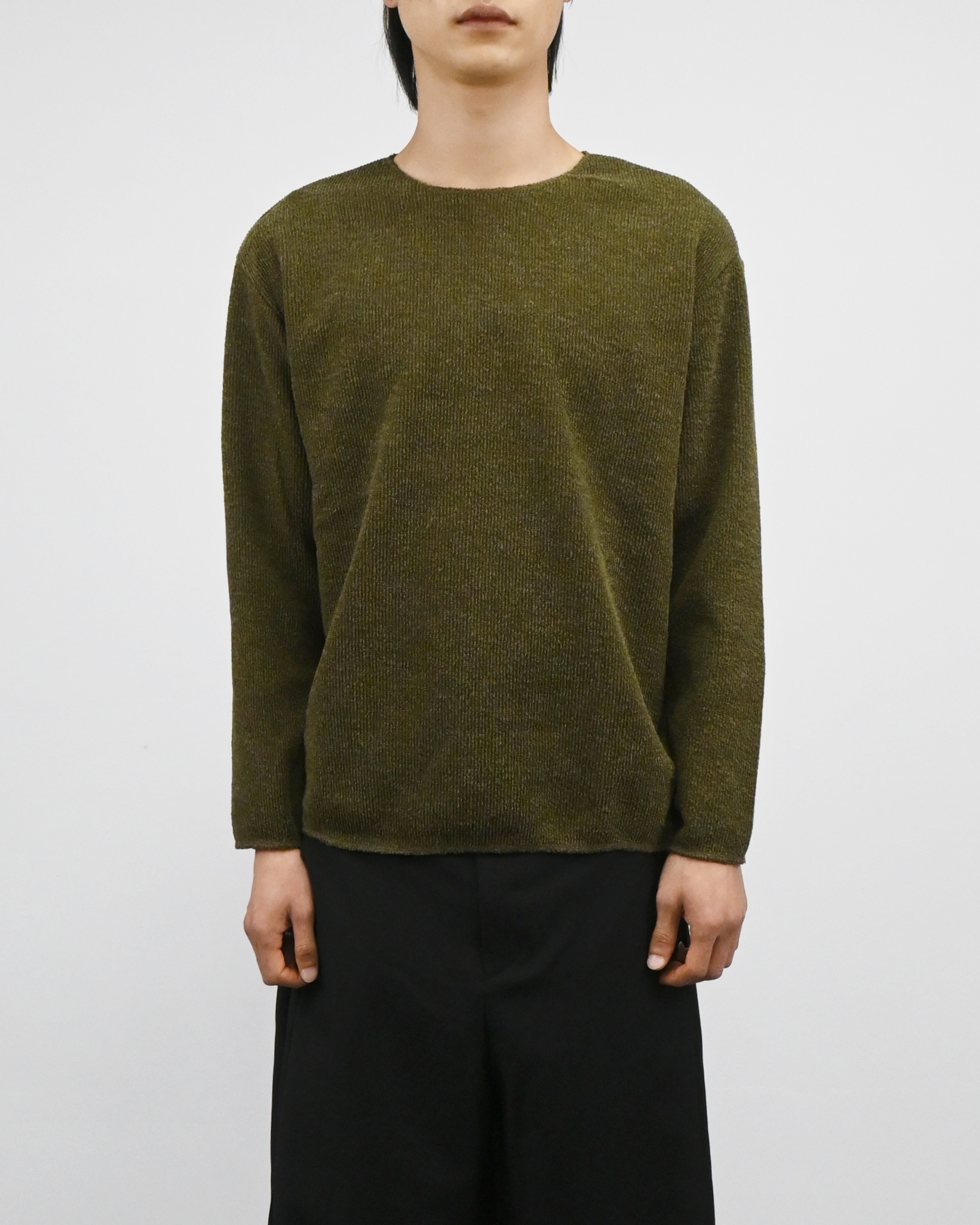 cut wide round neck t-shirt