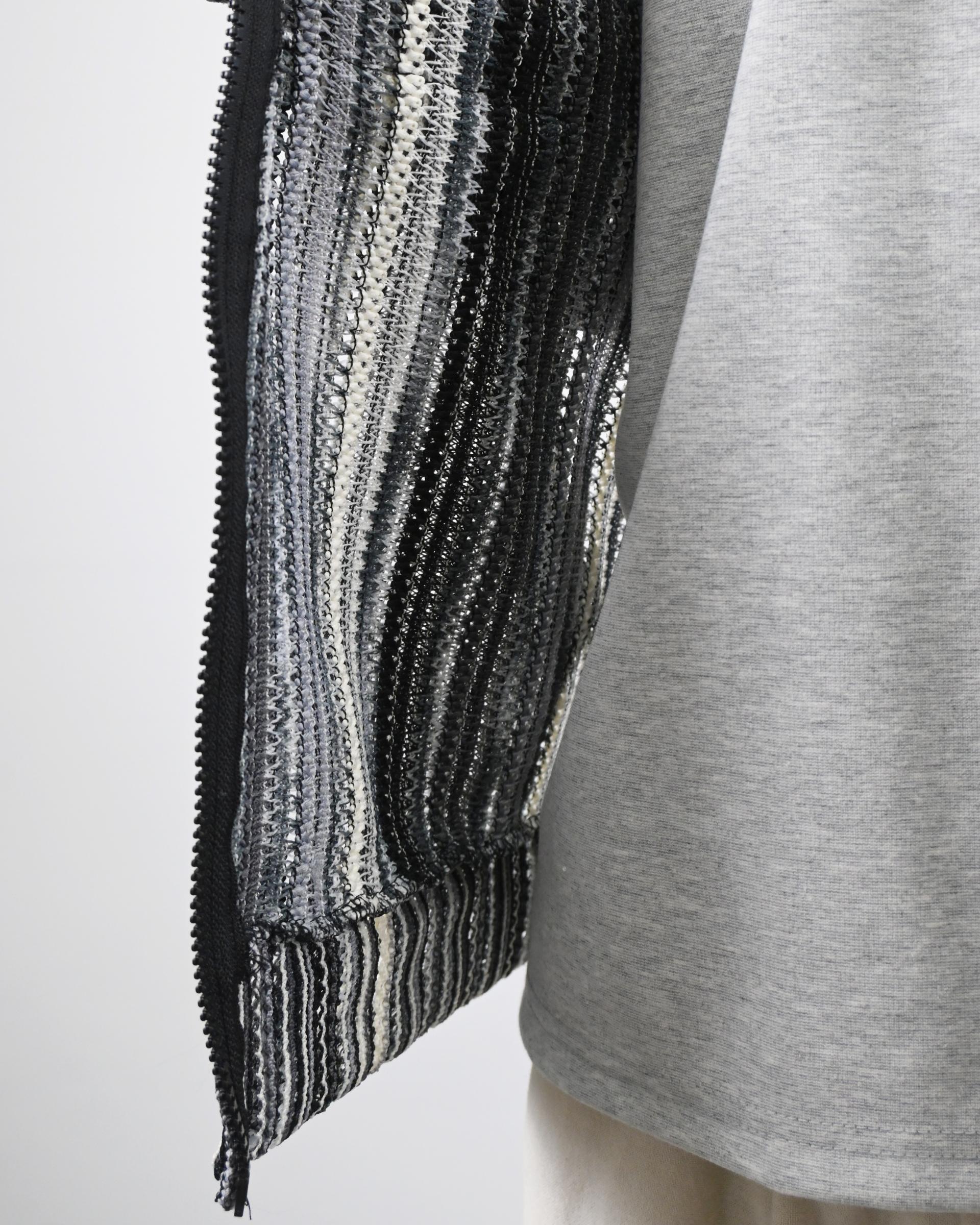 stripe punching hood zip-up