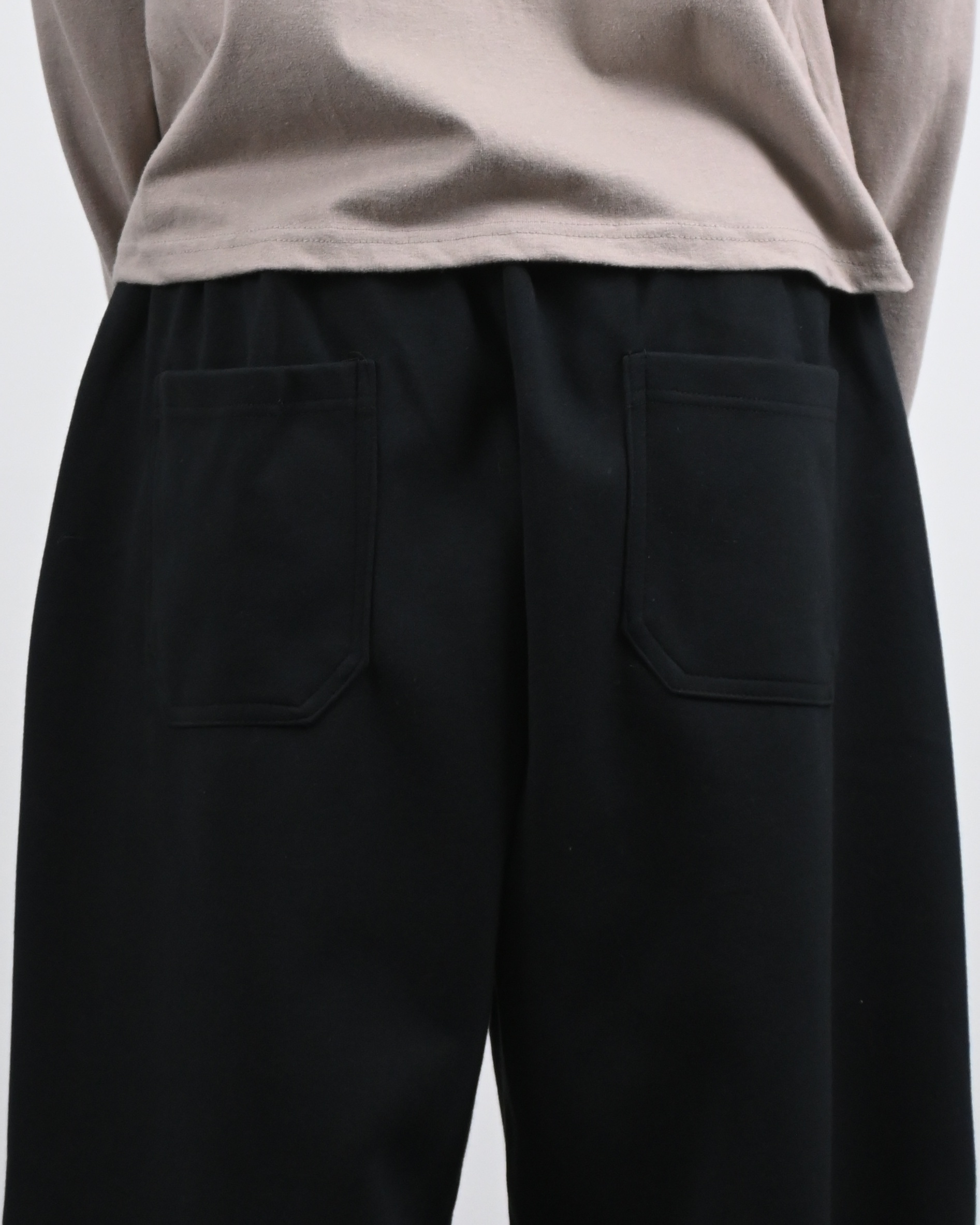 rivet dart sweatpants