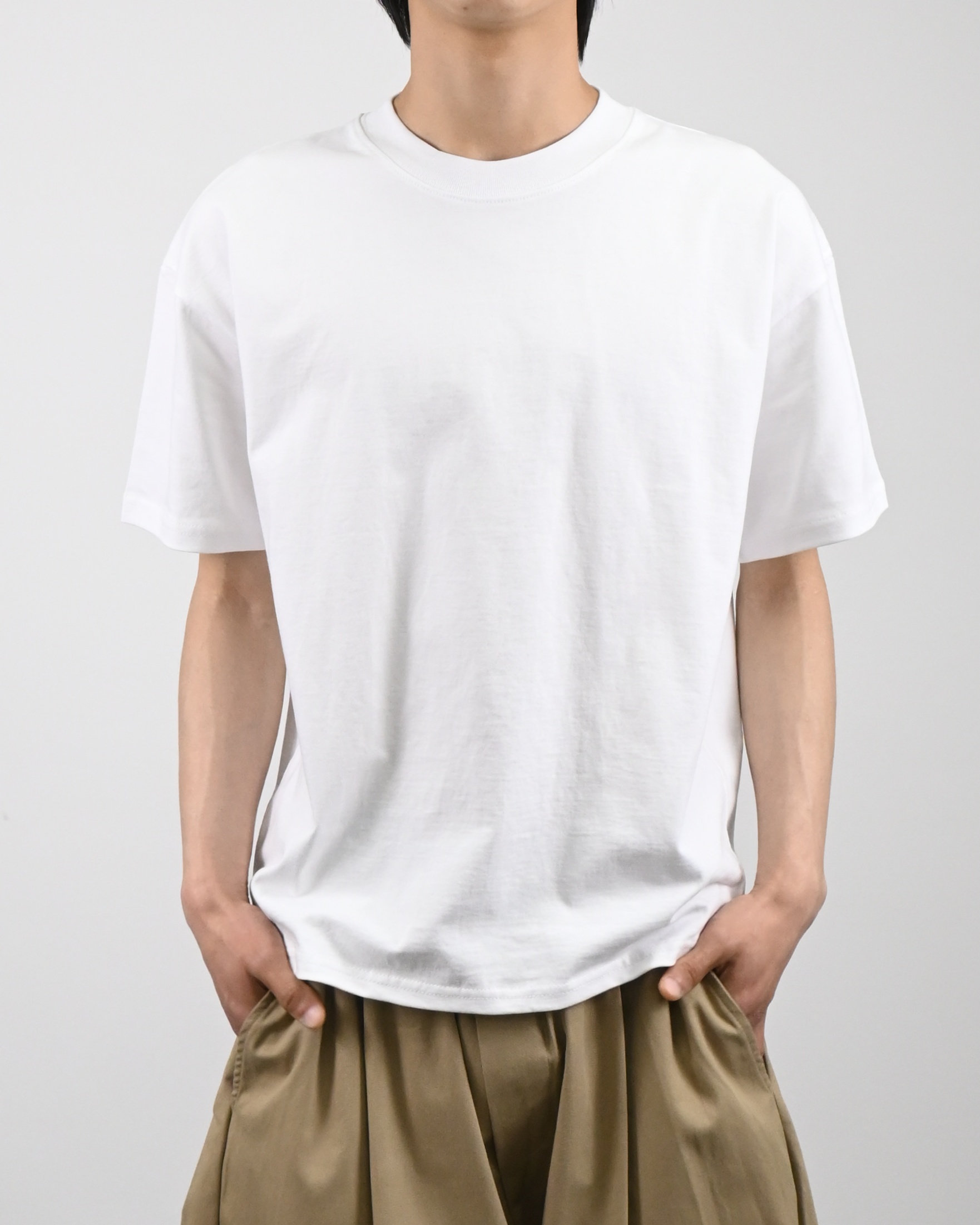 sturdy crop half-t-shirt