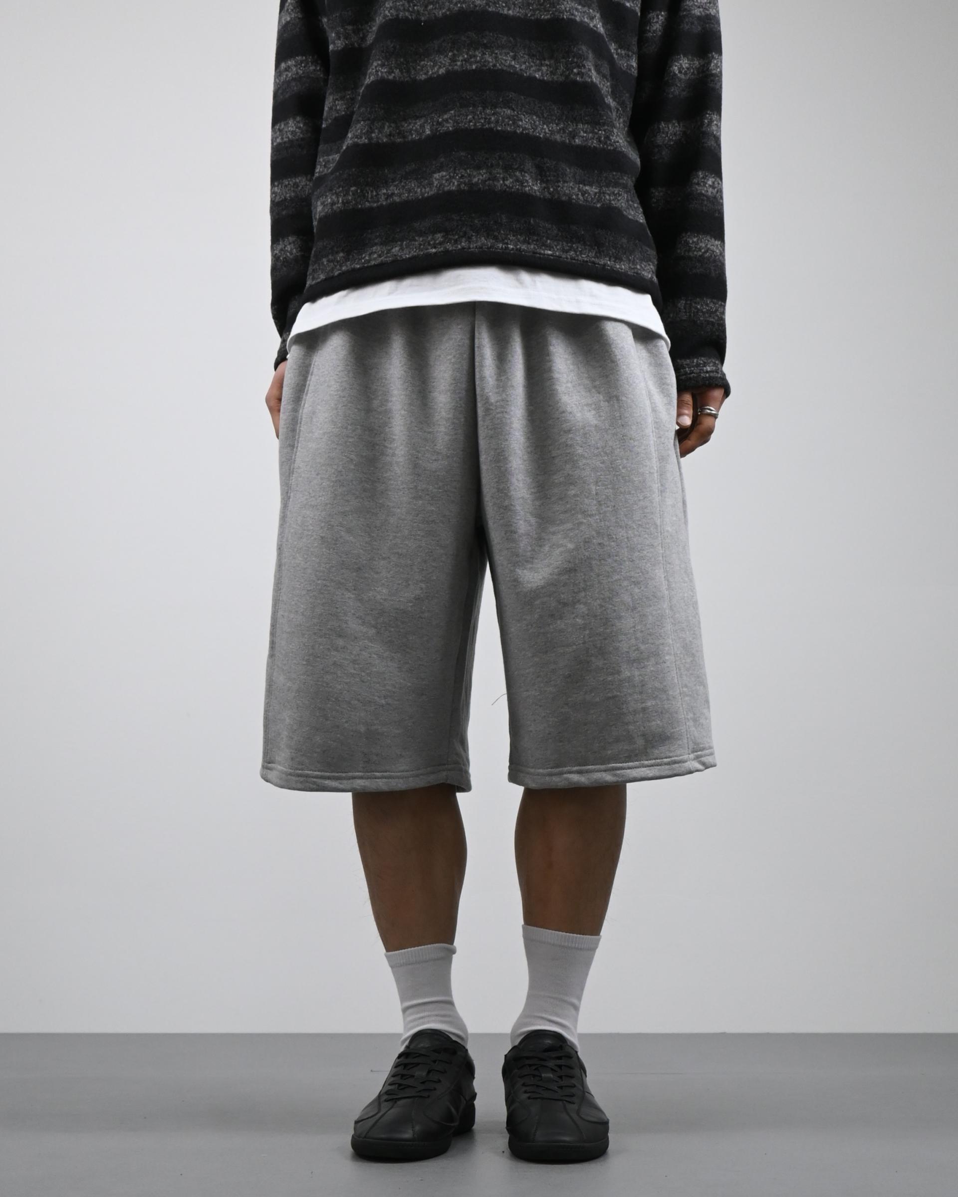 line bermuda sweatpants
