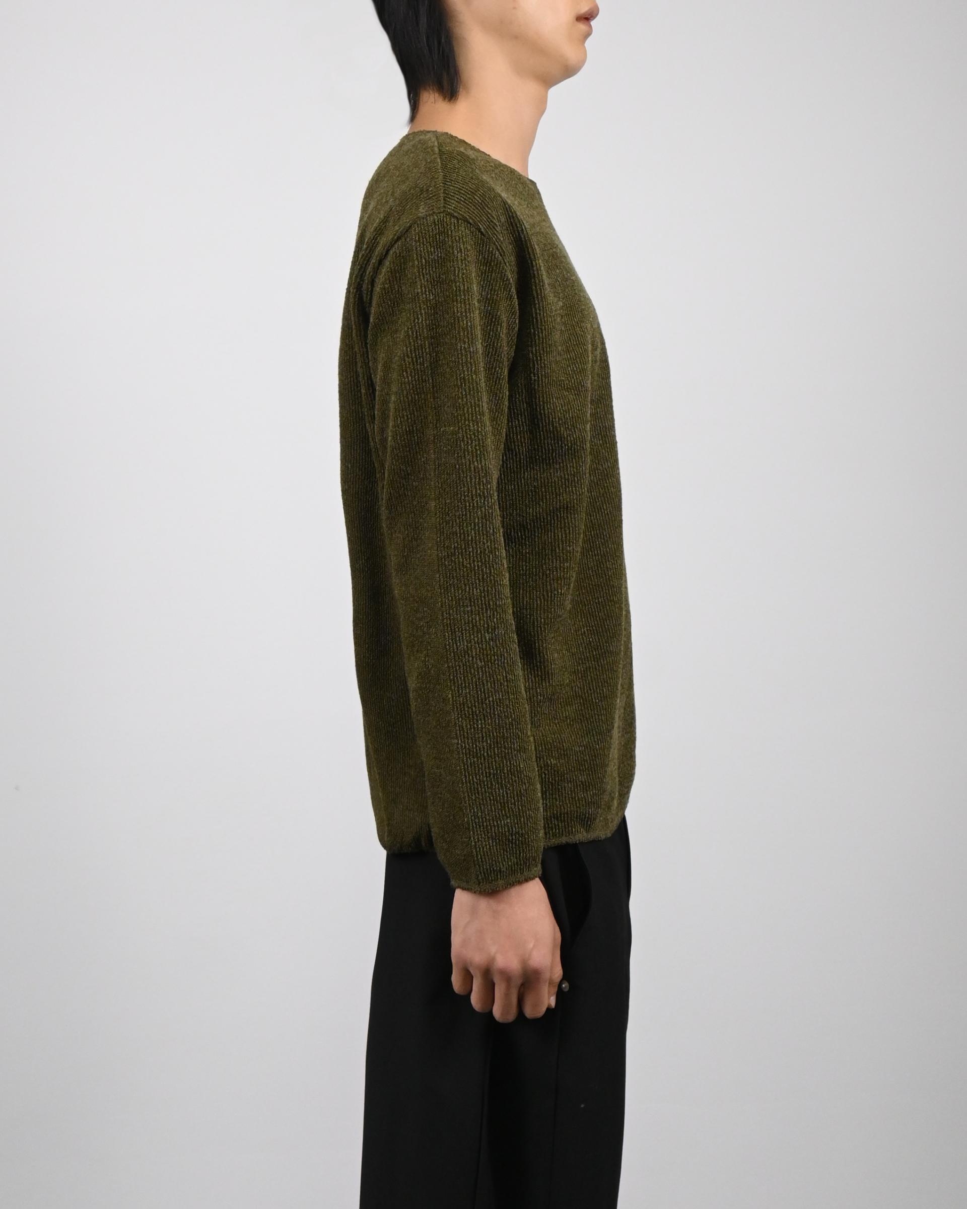 cut wide round neck t-shirt