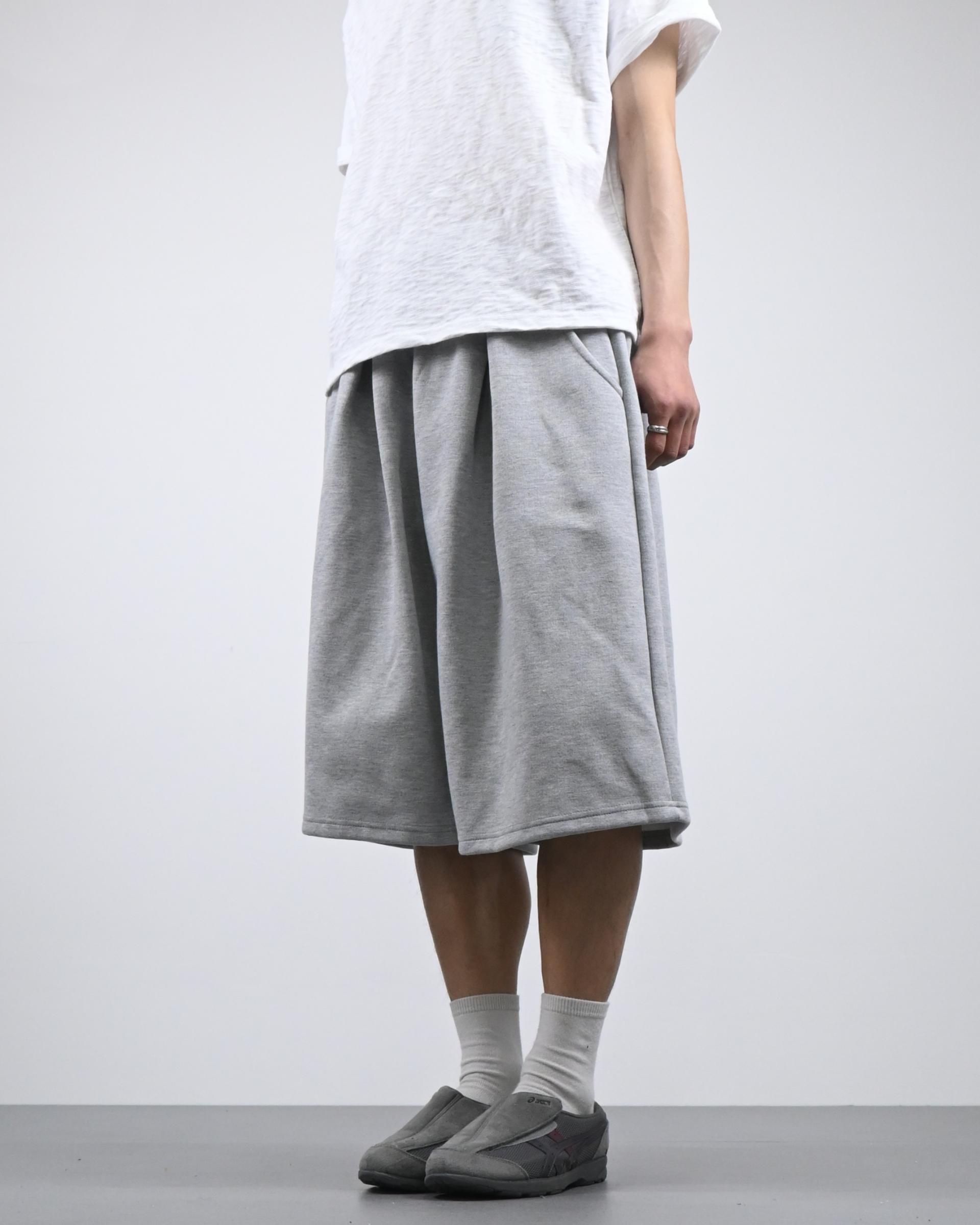 carp pin tuck bermuda sweatpants