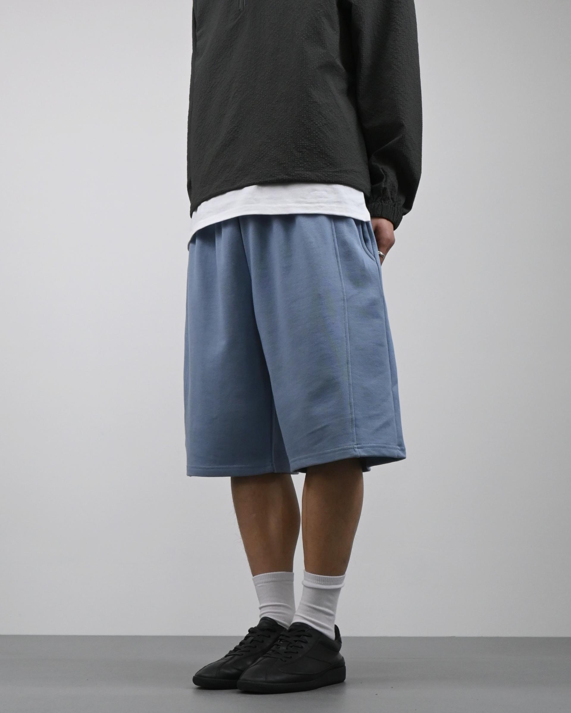 line bermuda sweatpants