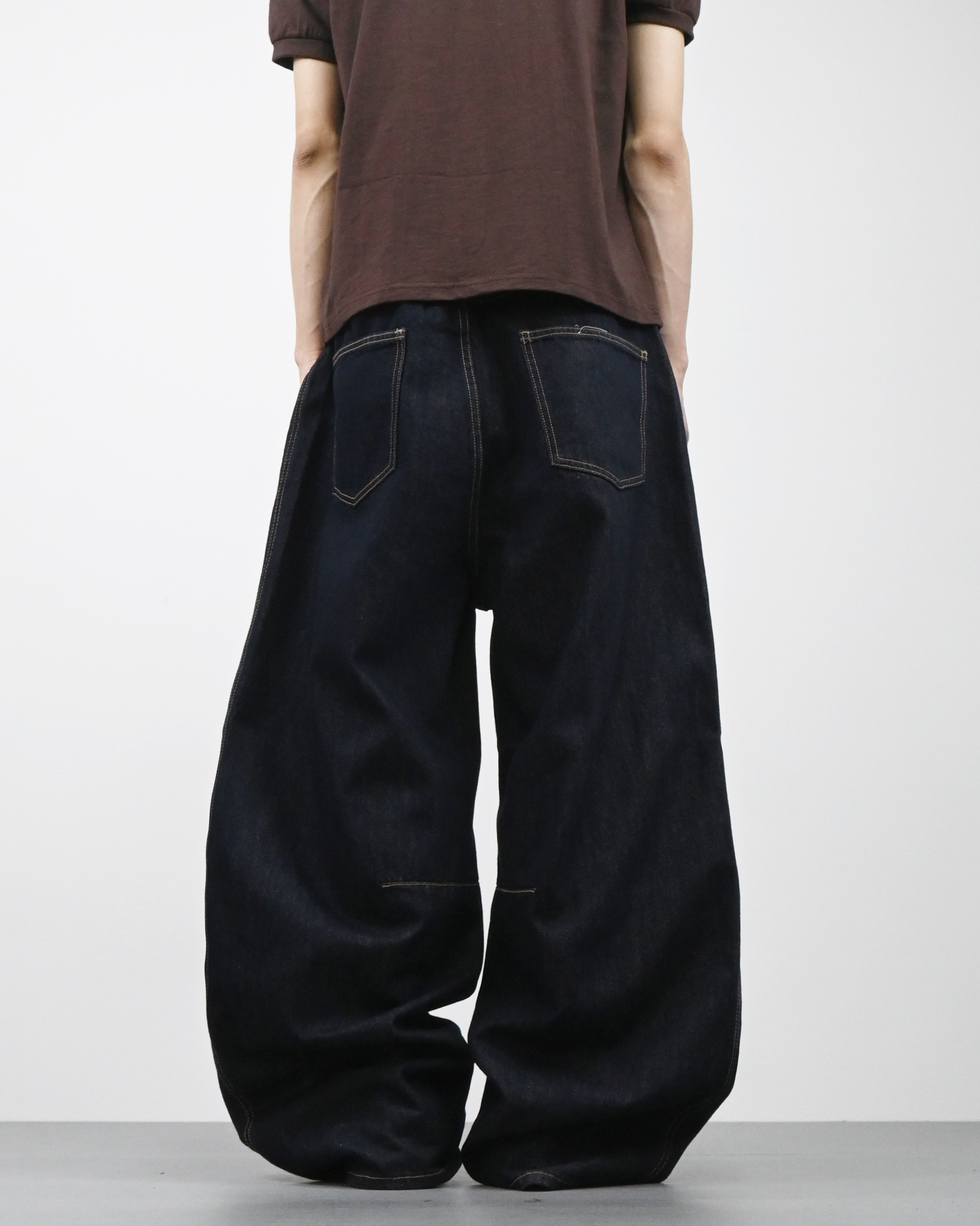 dart balloon denim pants (non faded)
