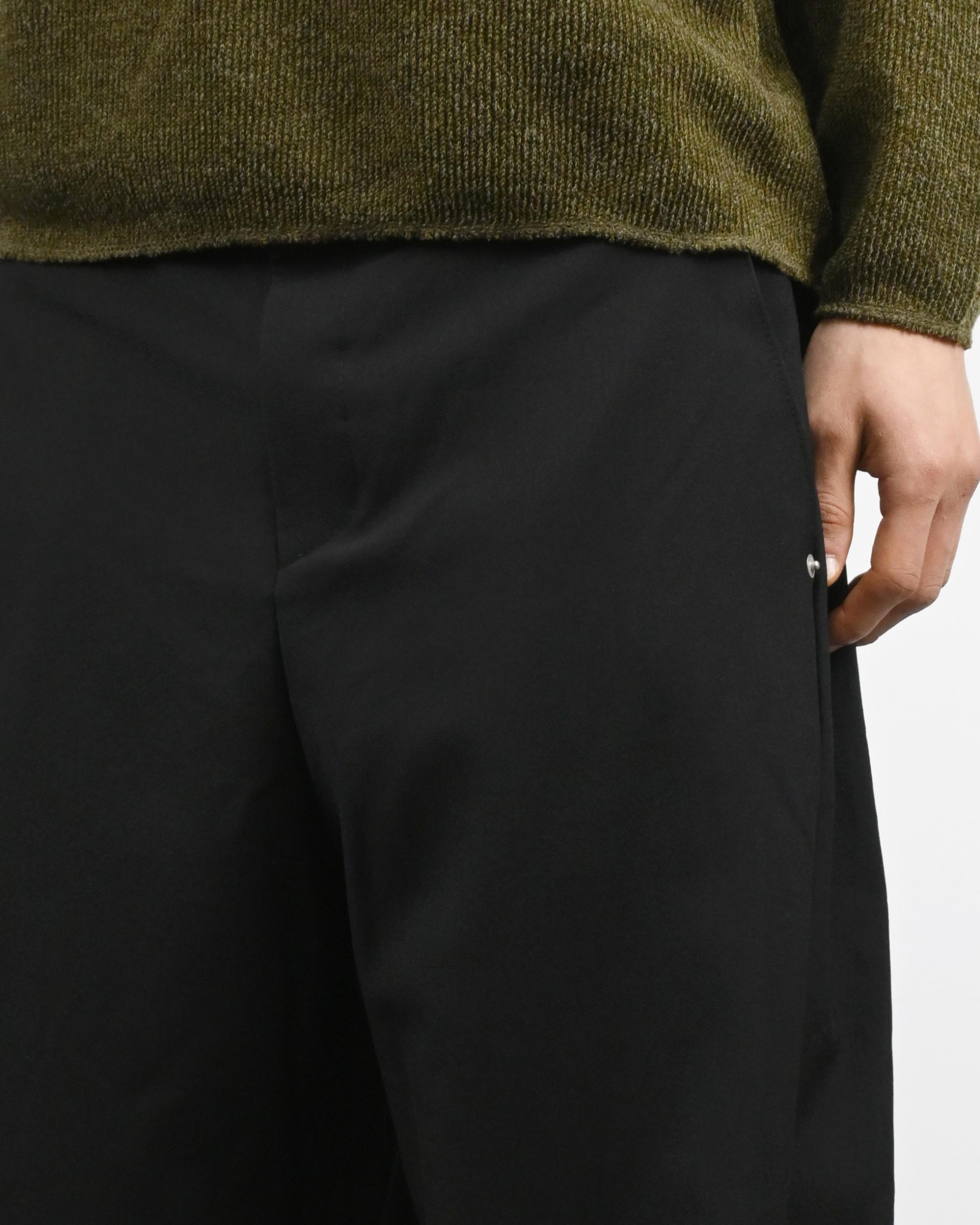 rivet side tuck slacks