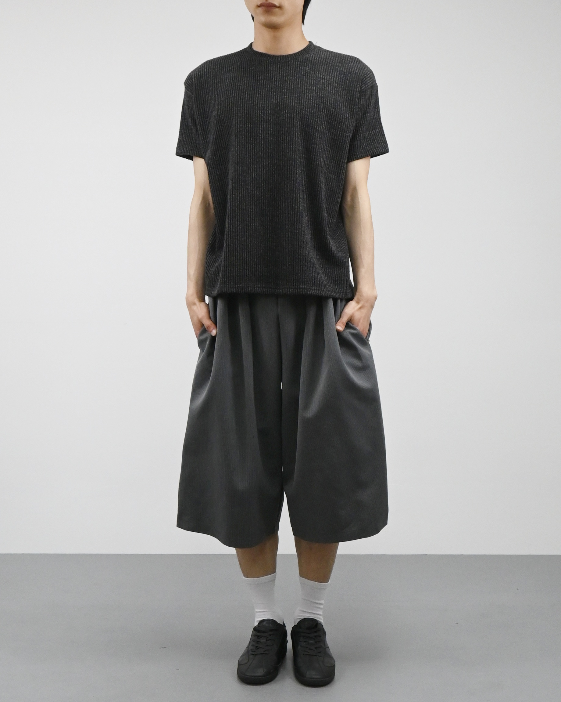 two tone ribbed half-t-shirt