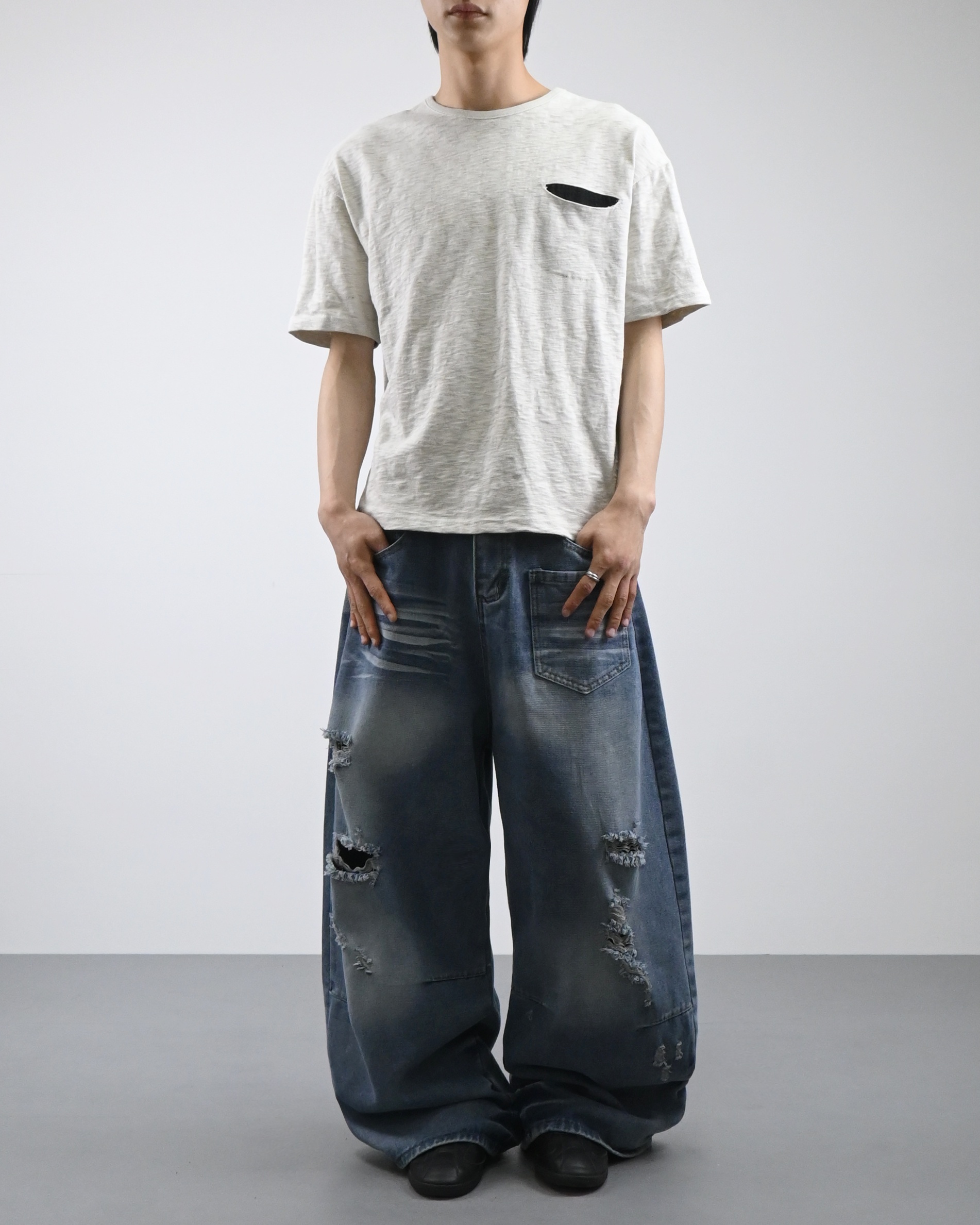 cat washing damage denim pants