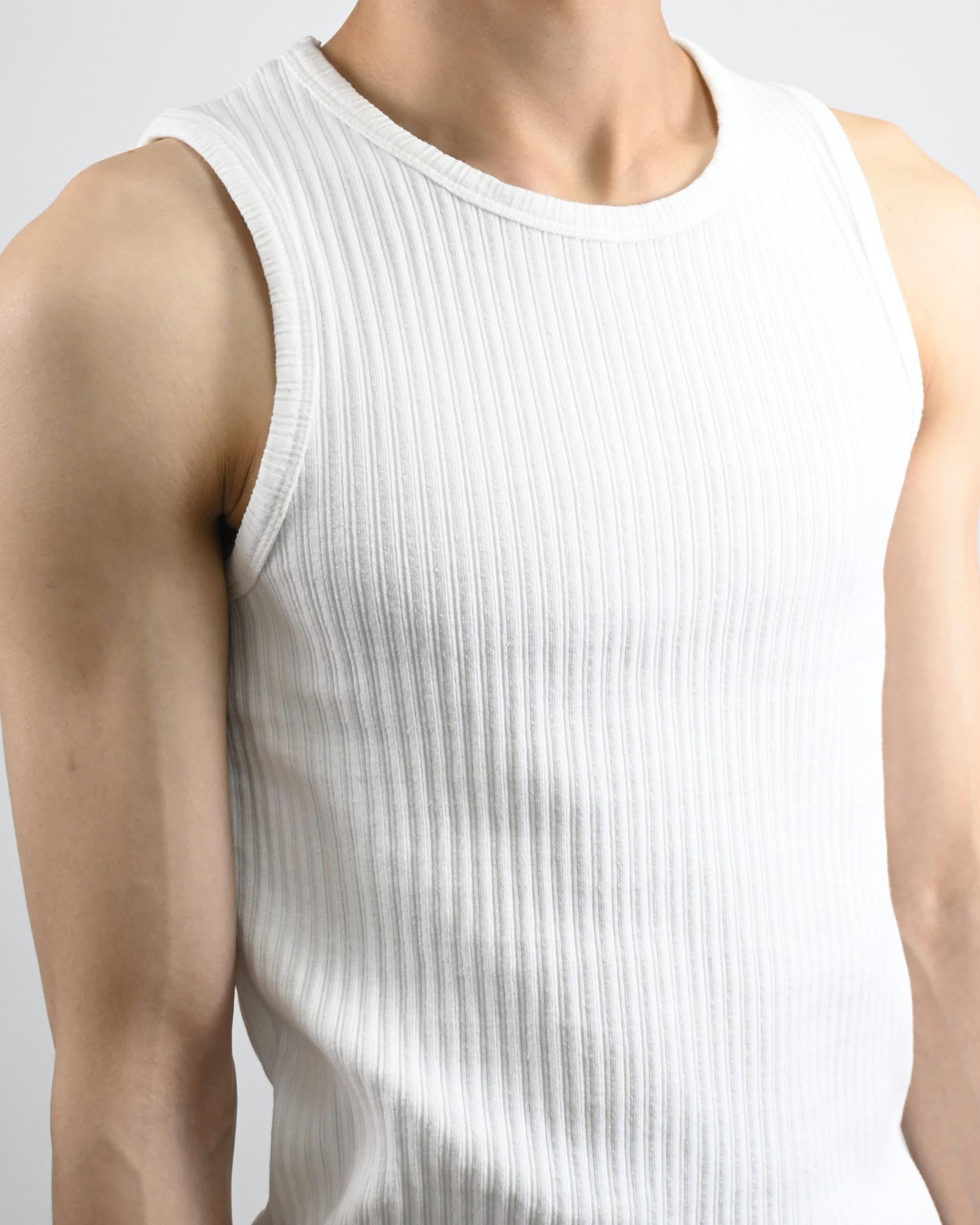 back incision ribbed vest