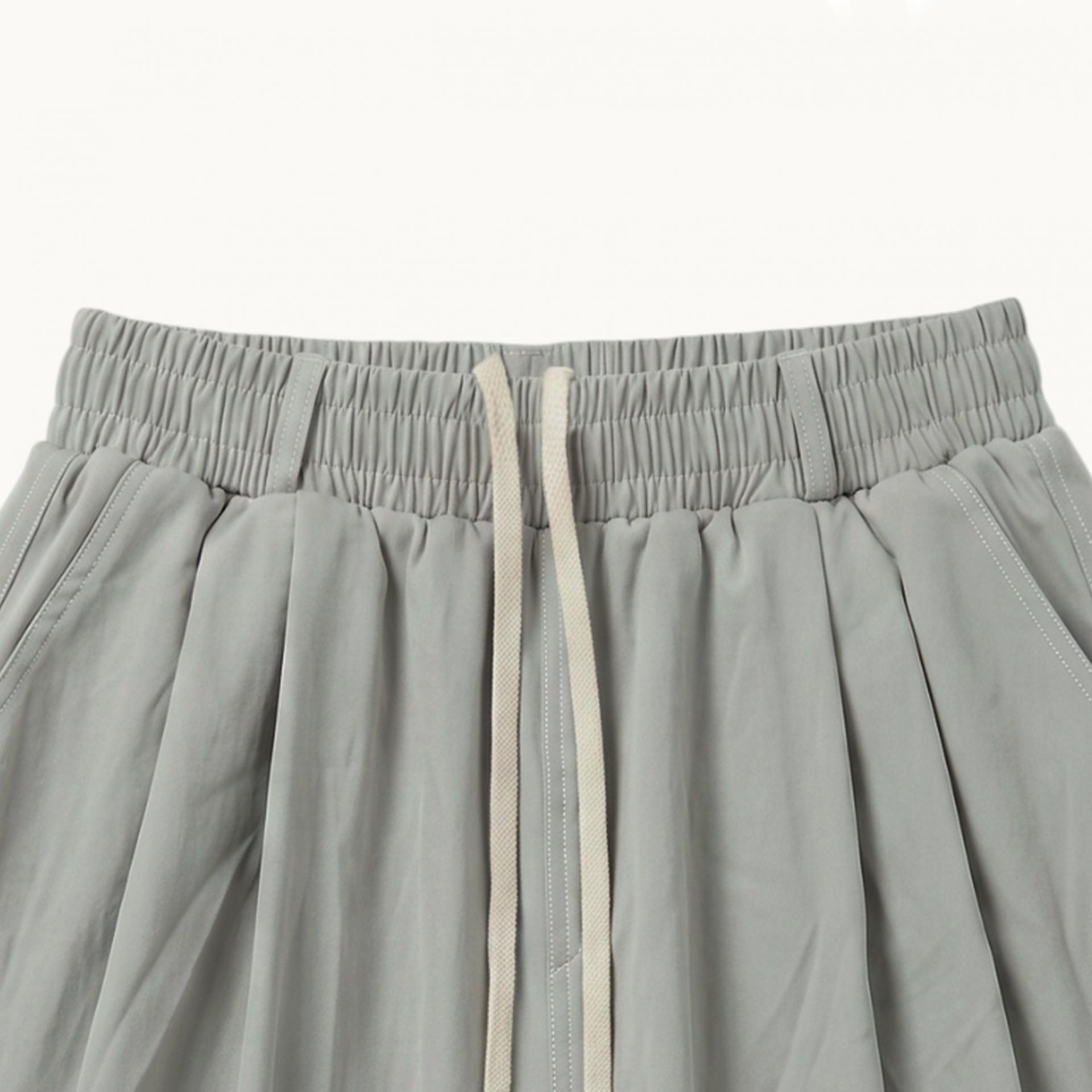 knee incision bermuda pants