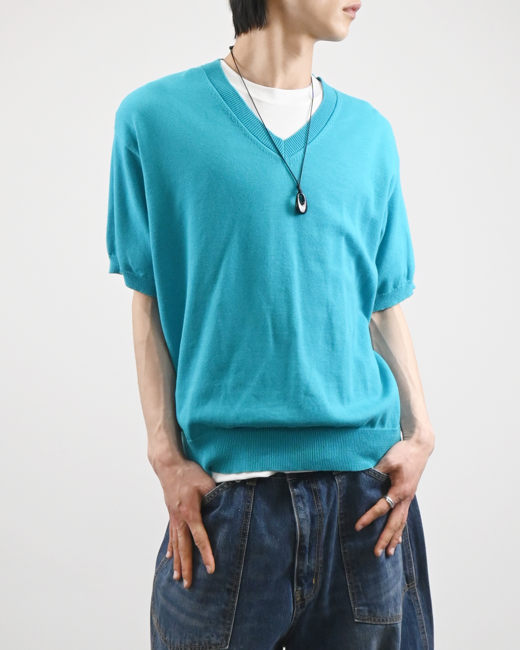 homica oival strap necklace