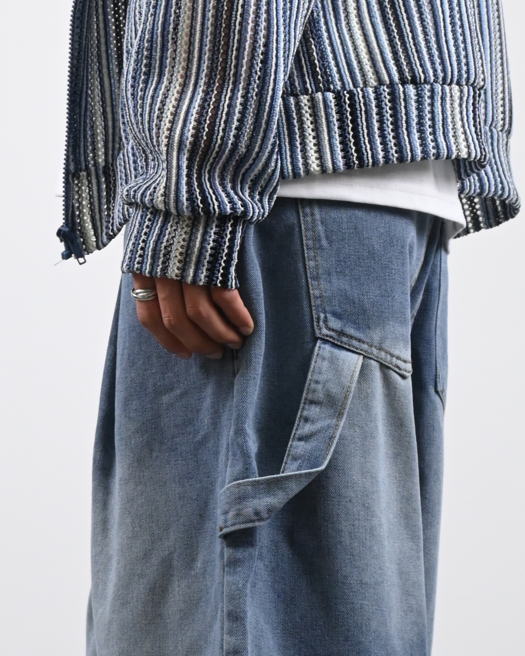 one tuck carpenter bermuda denim pants
