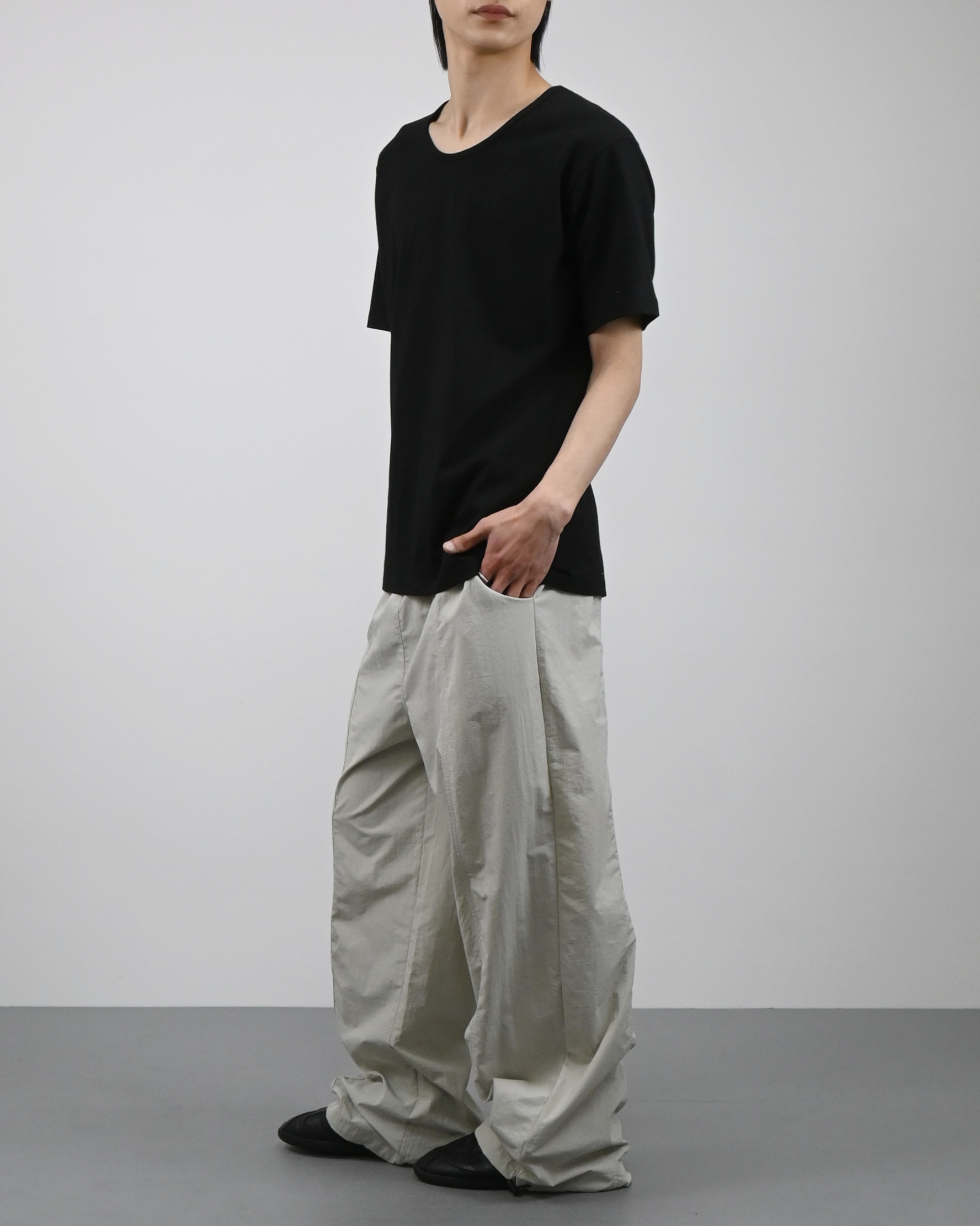 u-neck slit half t-shirt