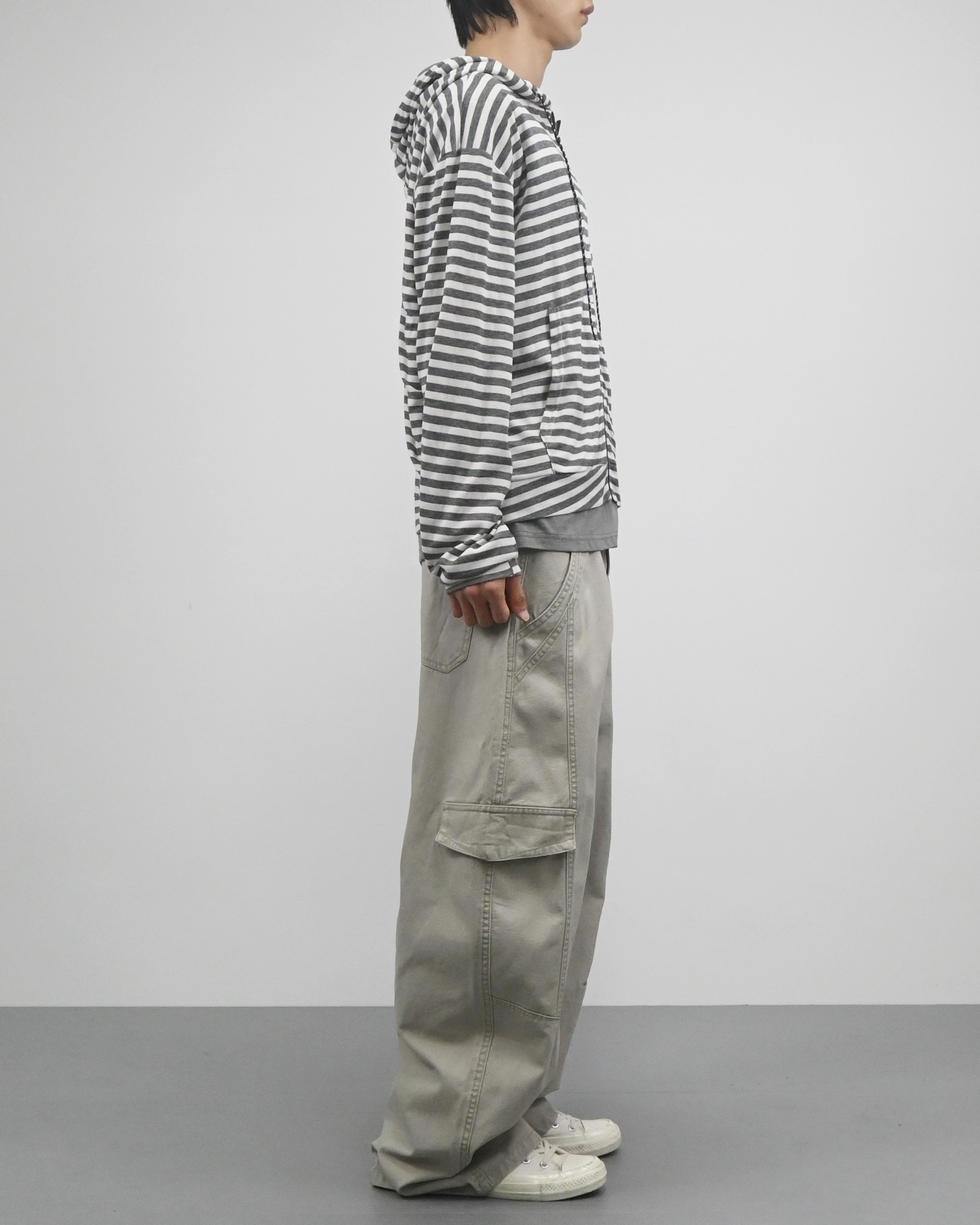 thin stripe hood zip-up