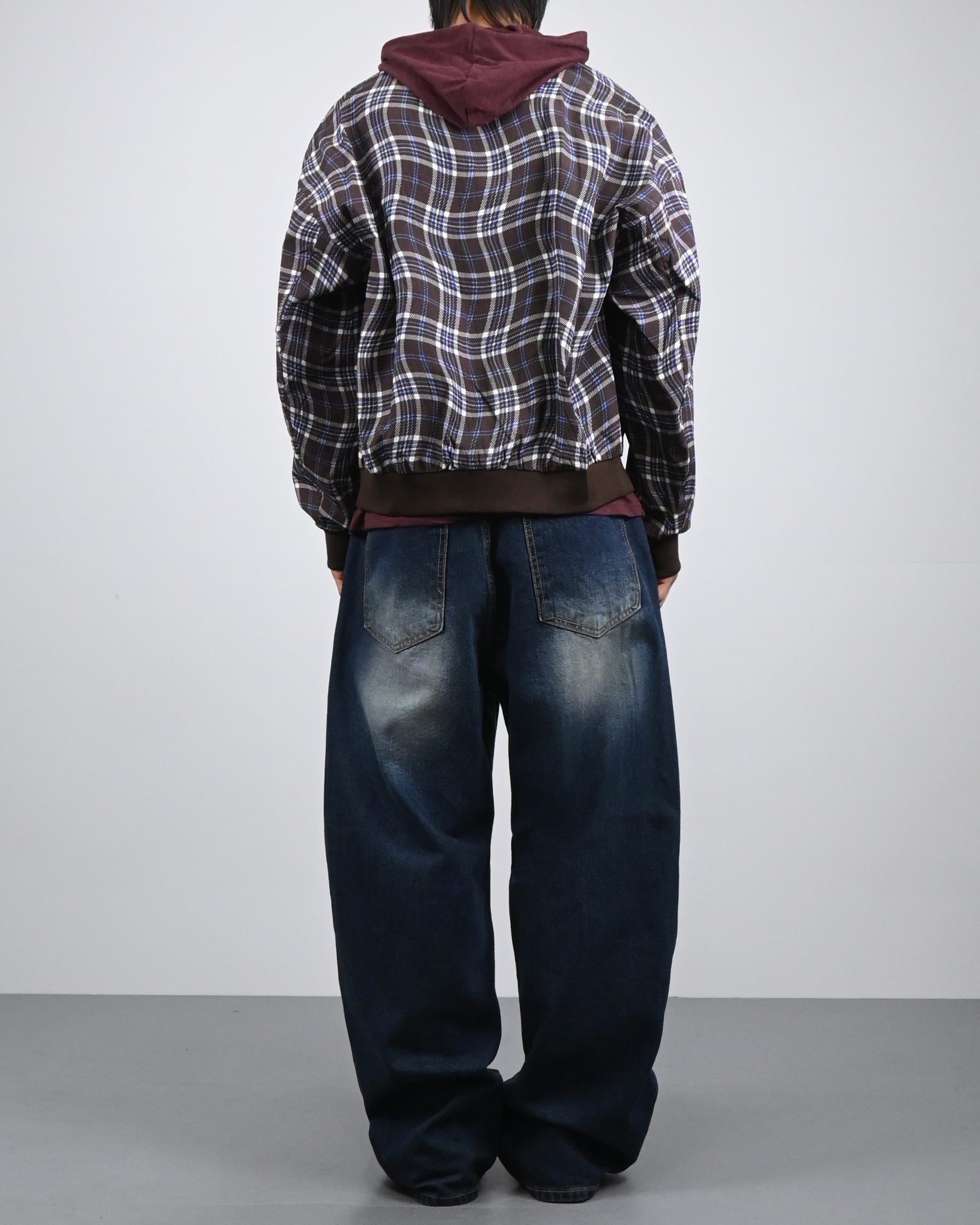 cat washing deep blue denim pants