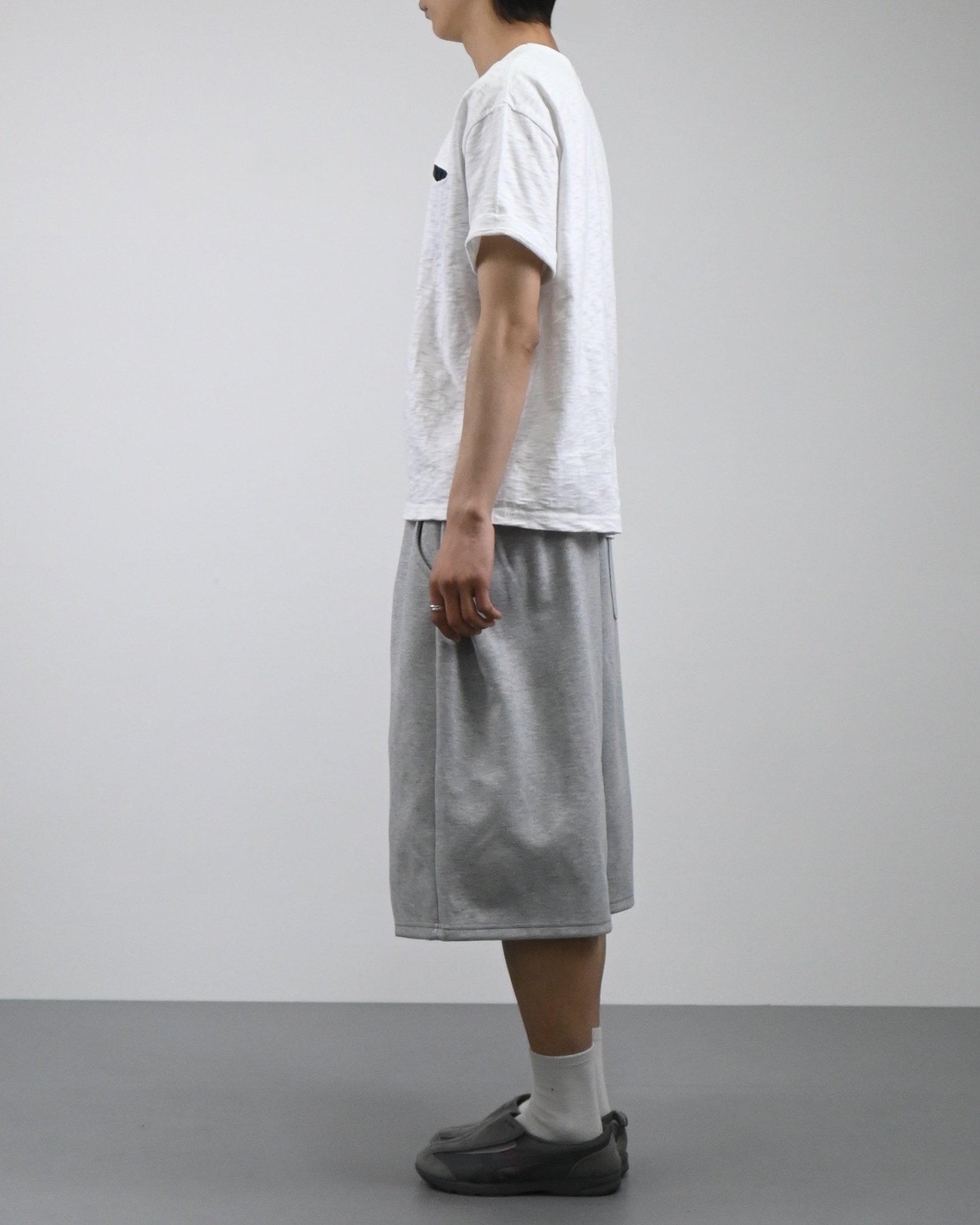 carp pin tuck bermuda sweatpants