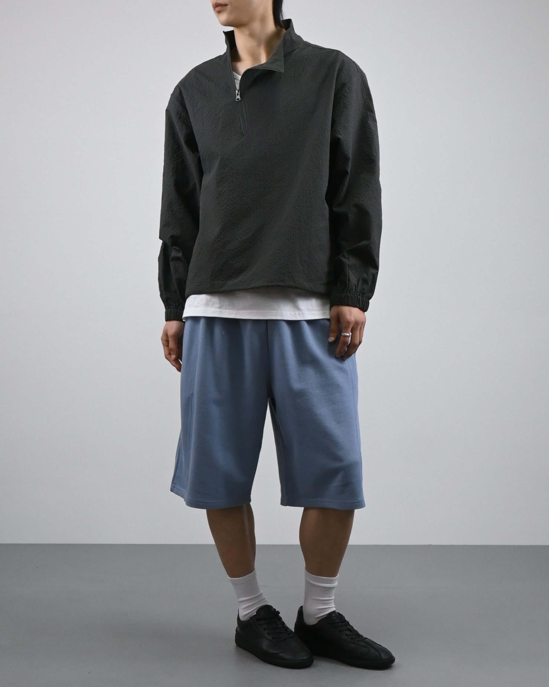 line bermuda sweatpants