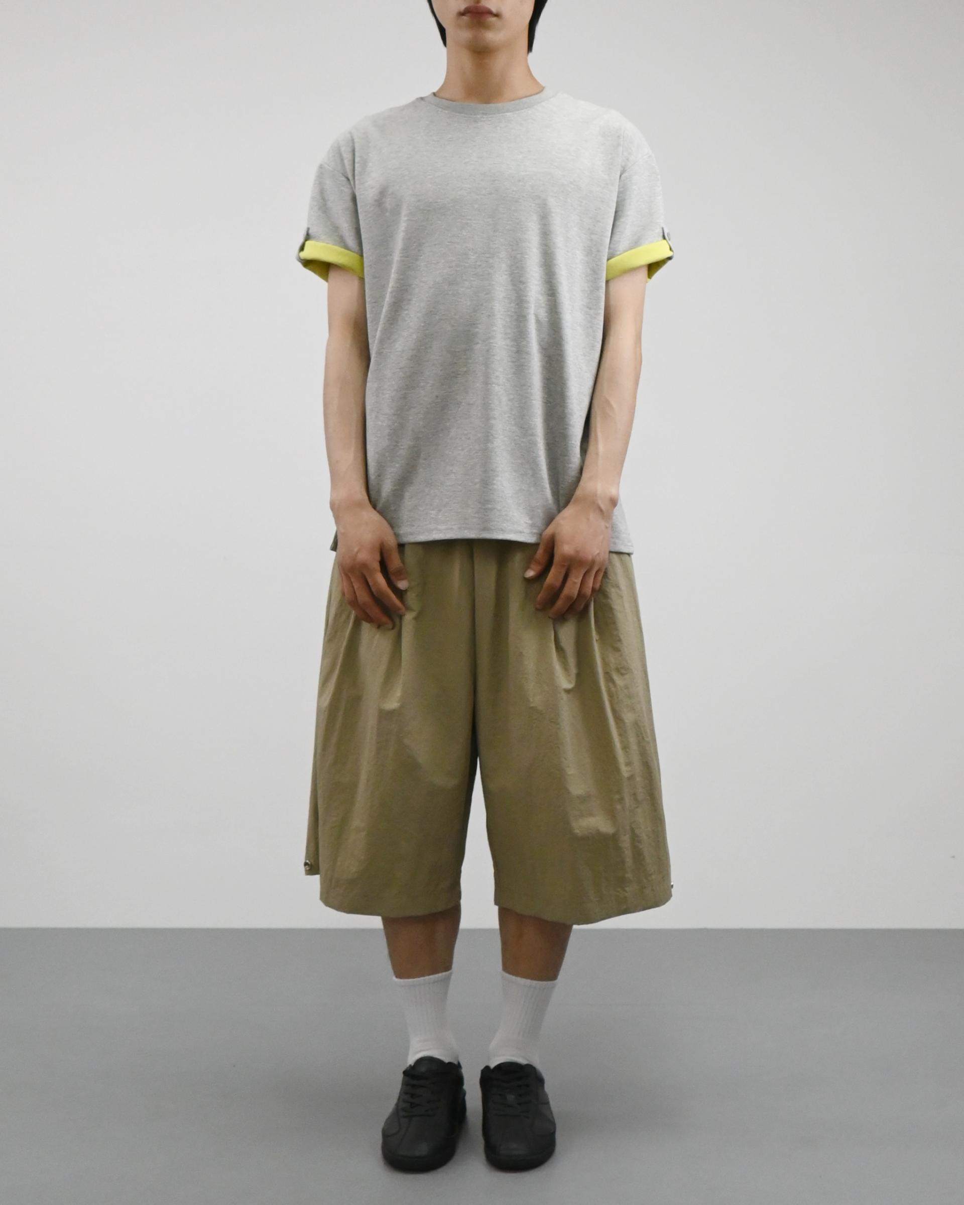 two tuck nylon snap bermuda pants