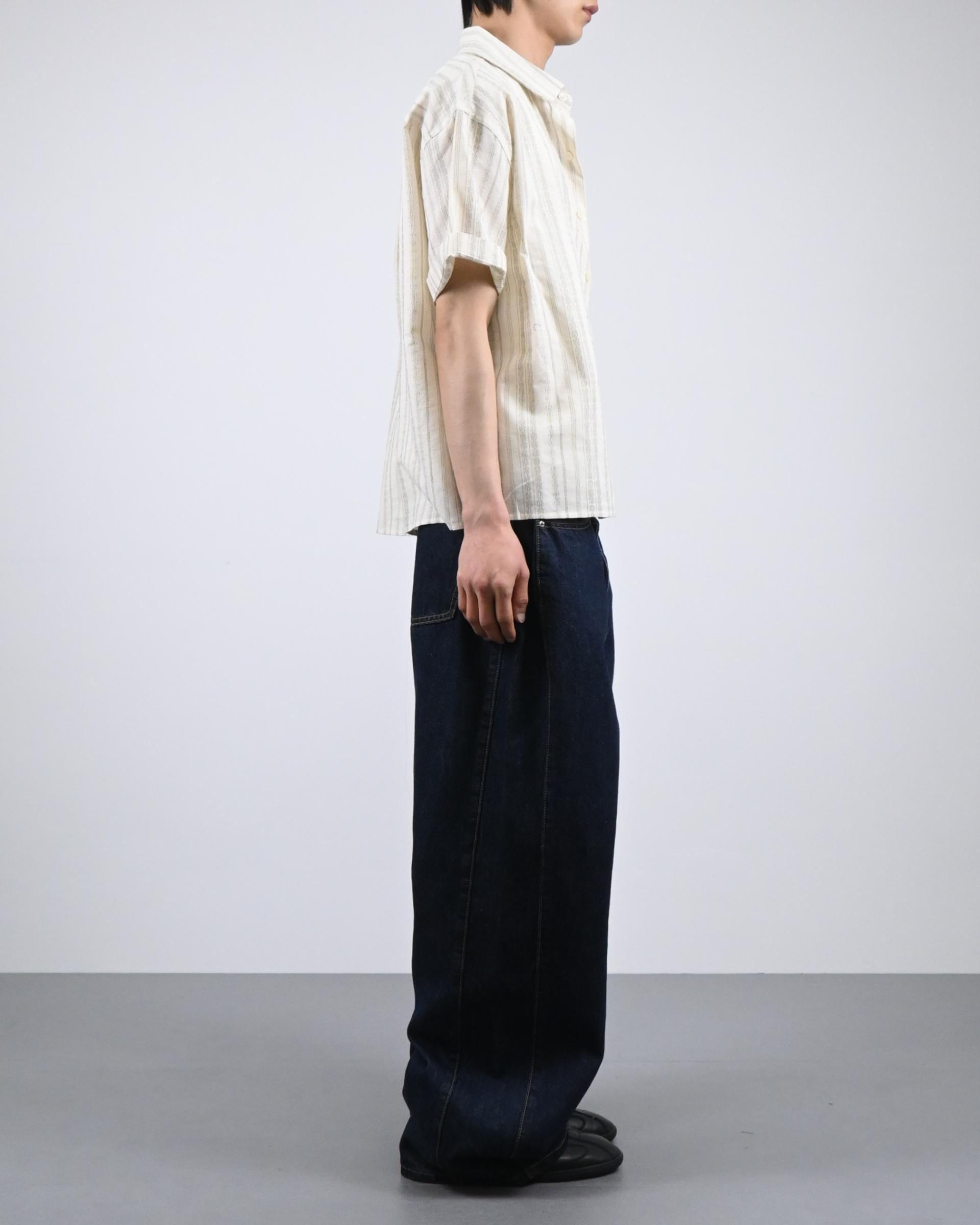 side slit curved denim pants