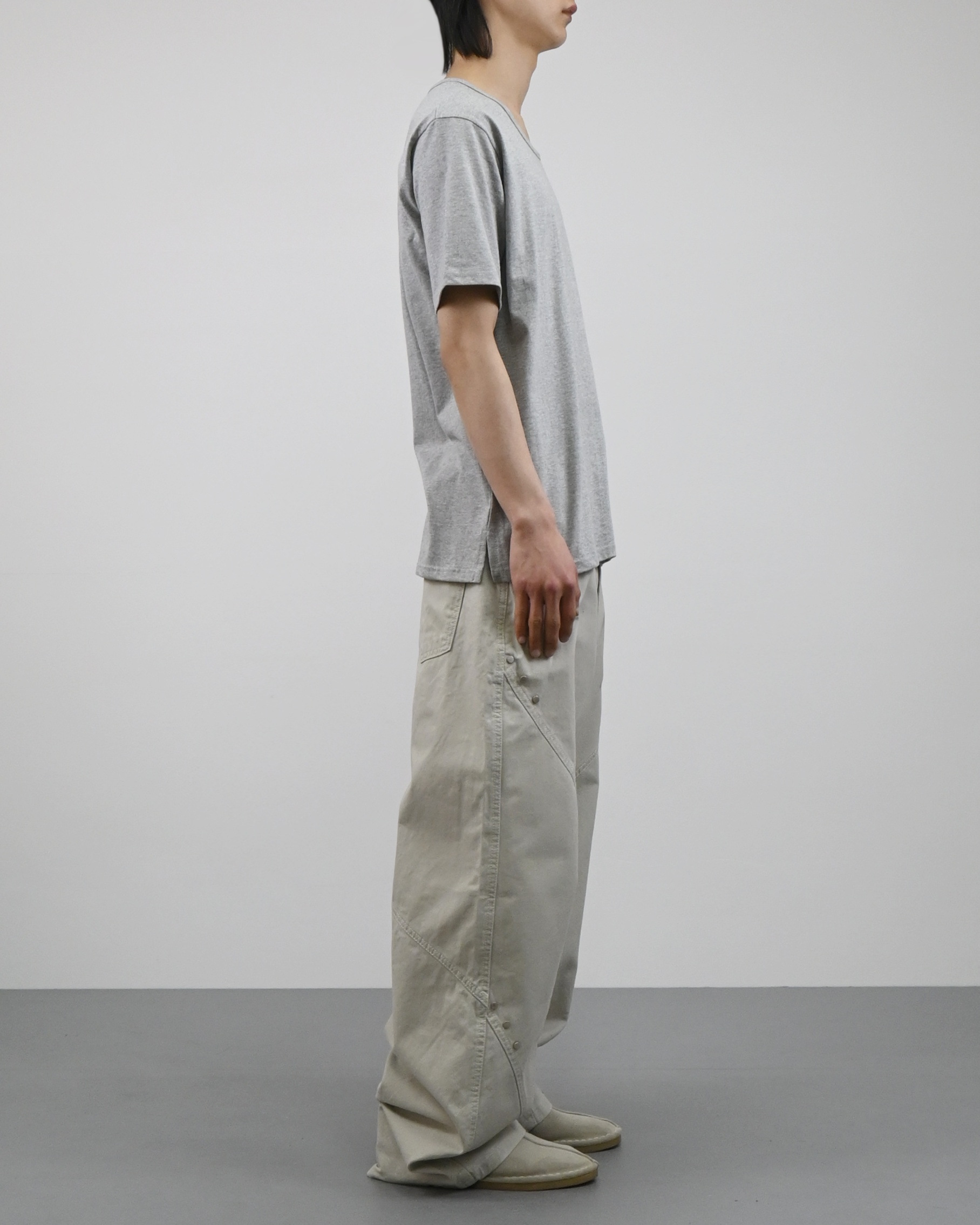 u-neck slit half t-shirt