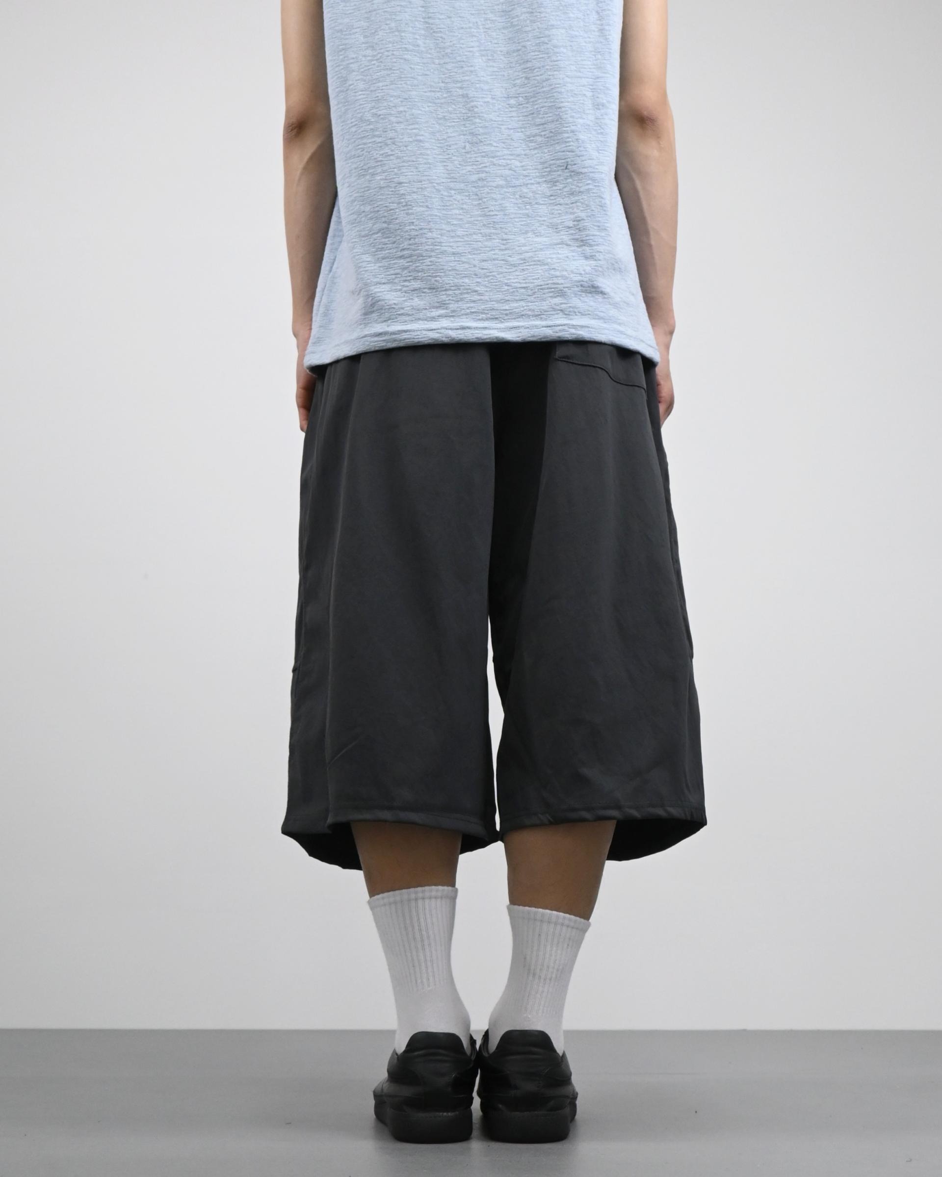 one tuck pigment bermuda sweatpants 복제
