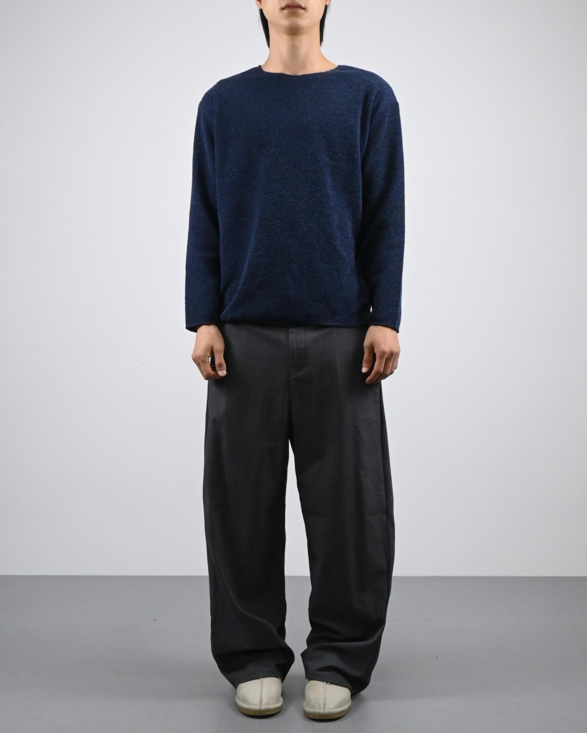 cut wide round neck t-shirt
