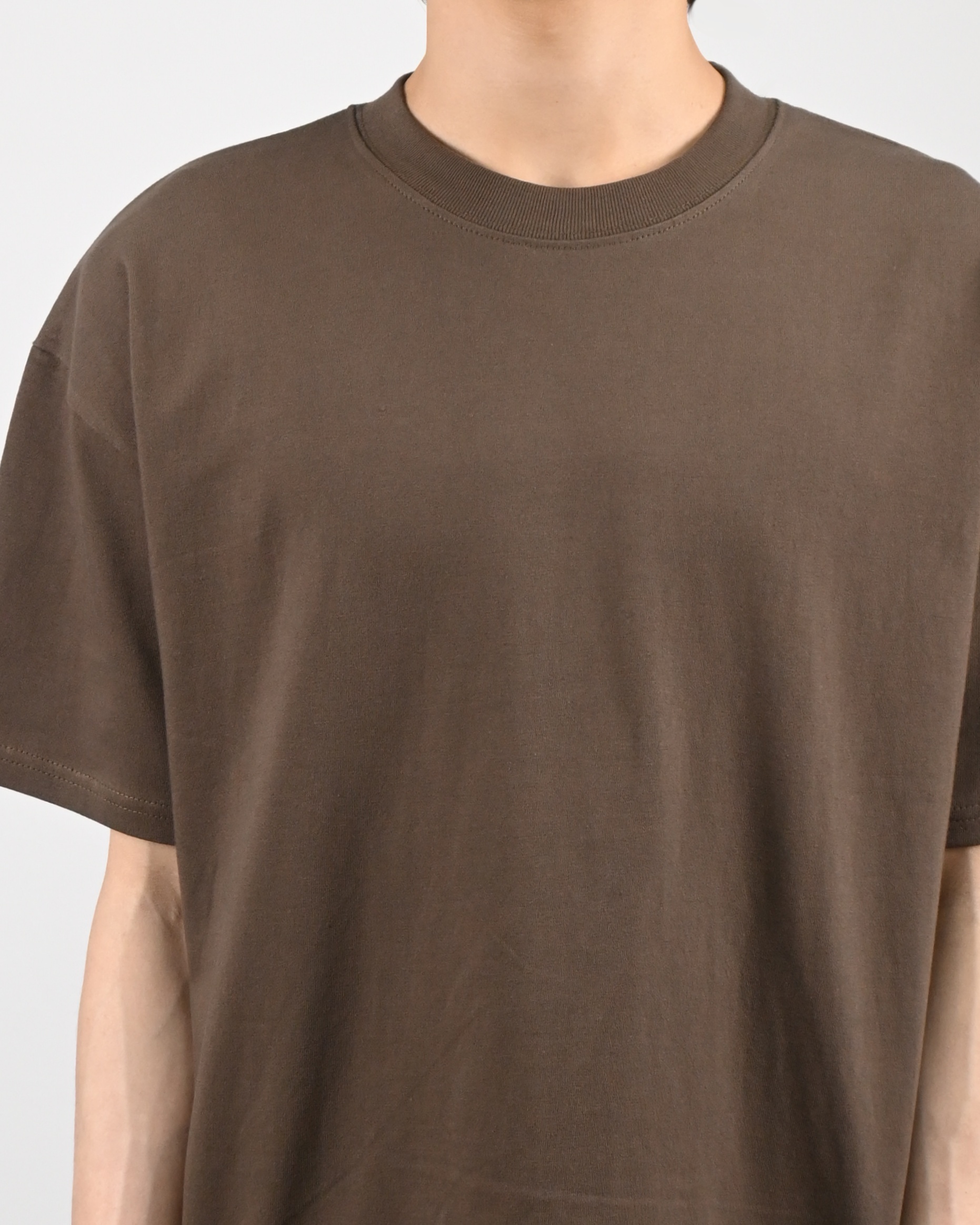 sturdy crop half-t-shirt