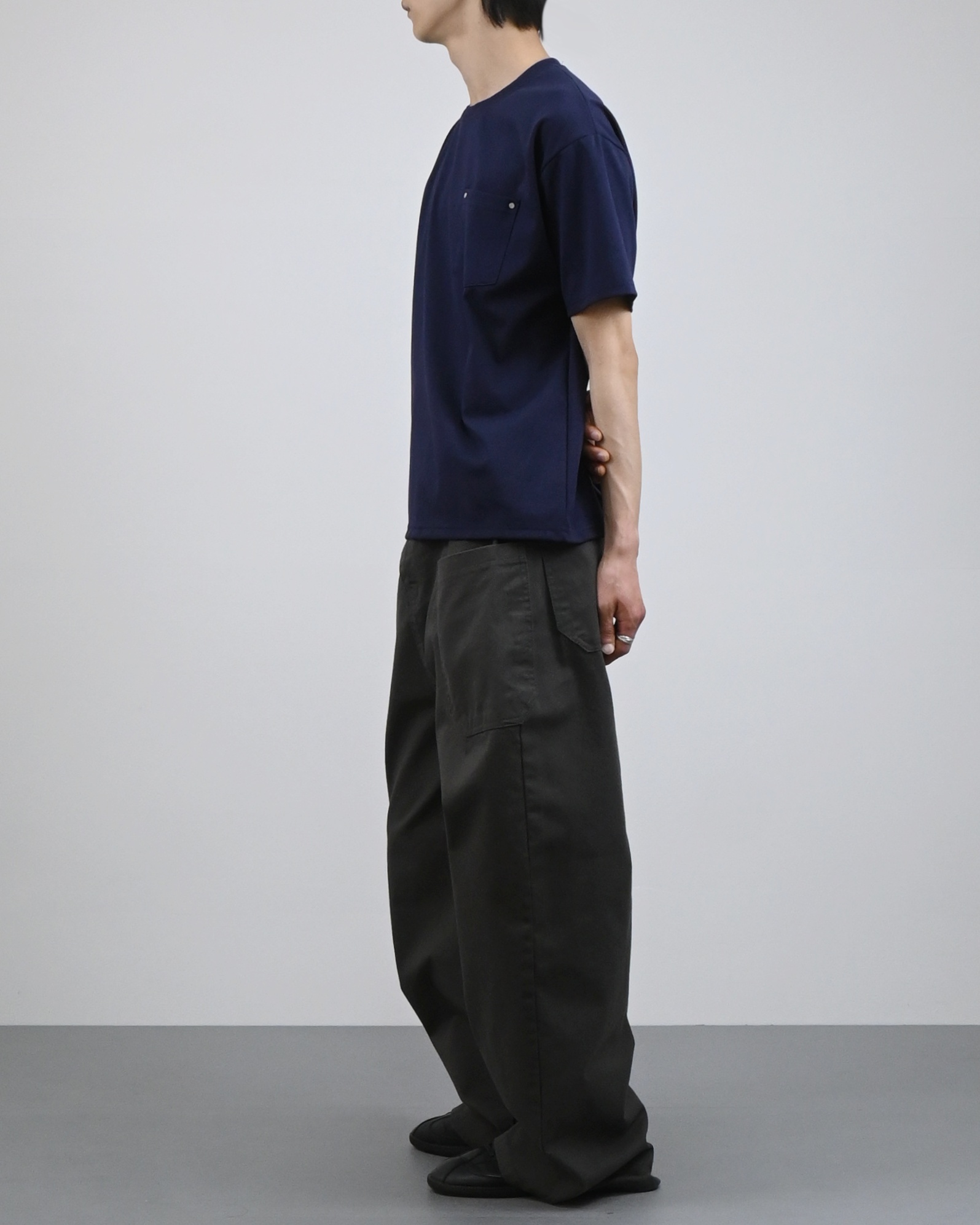 rivet crop half t-shirt