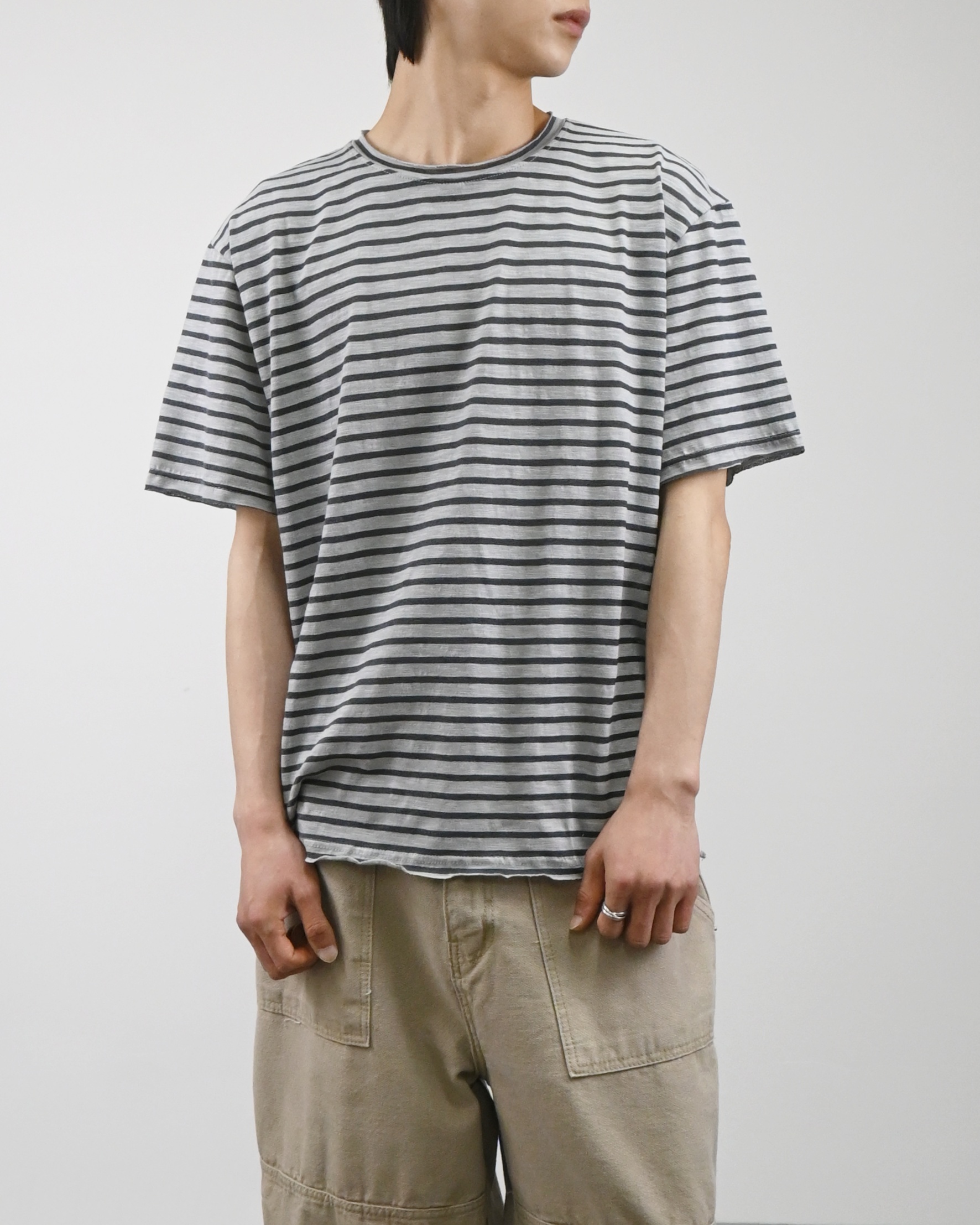 cutting stripe half t-shirt