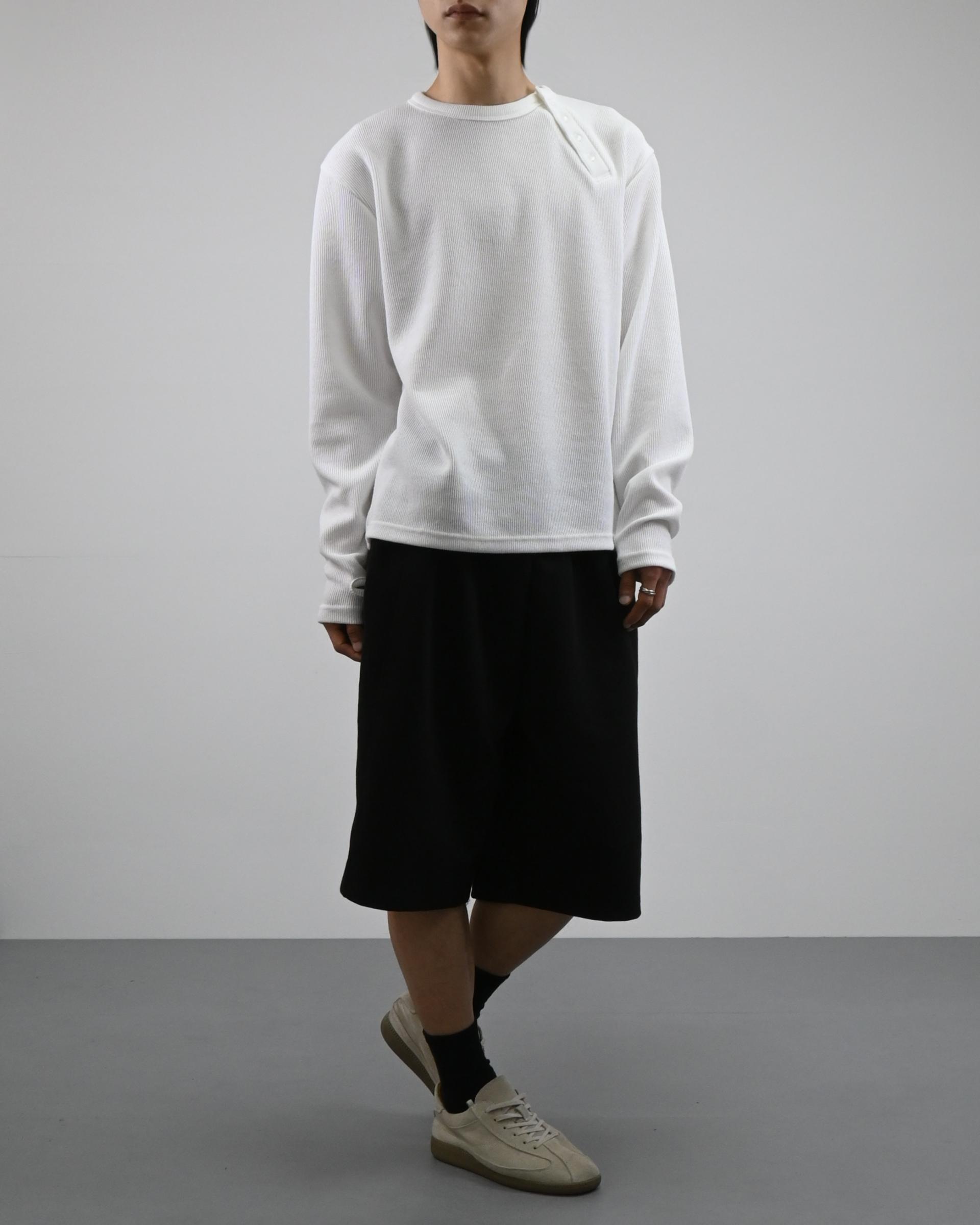 line bermuda sweatpants