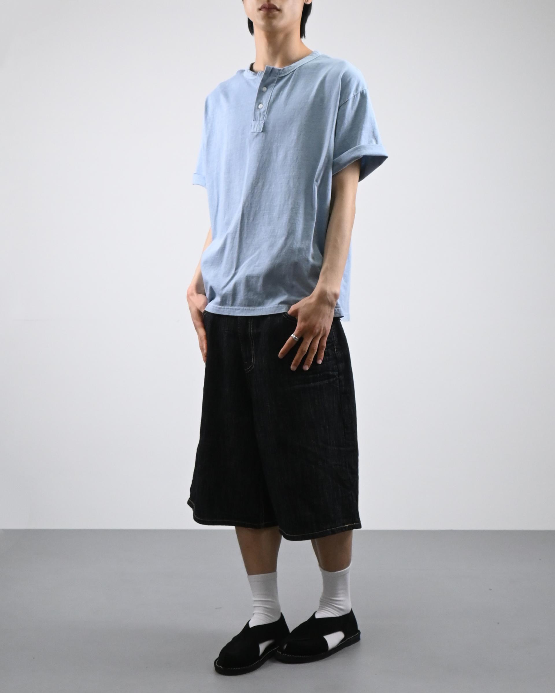 raw embossed bermuda denim pants