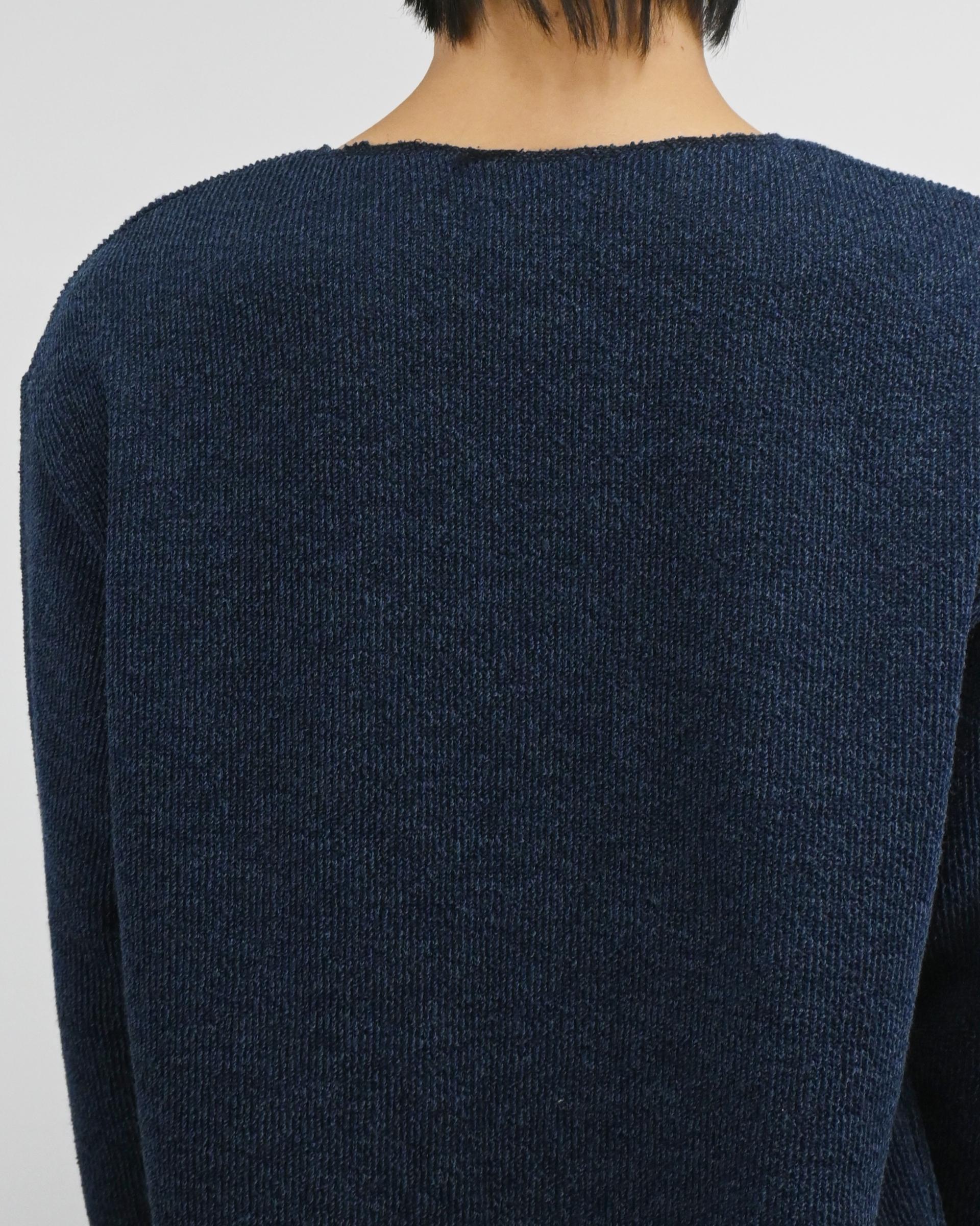 cut wide round neck t-shirt