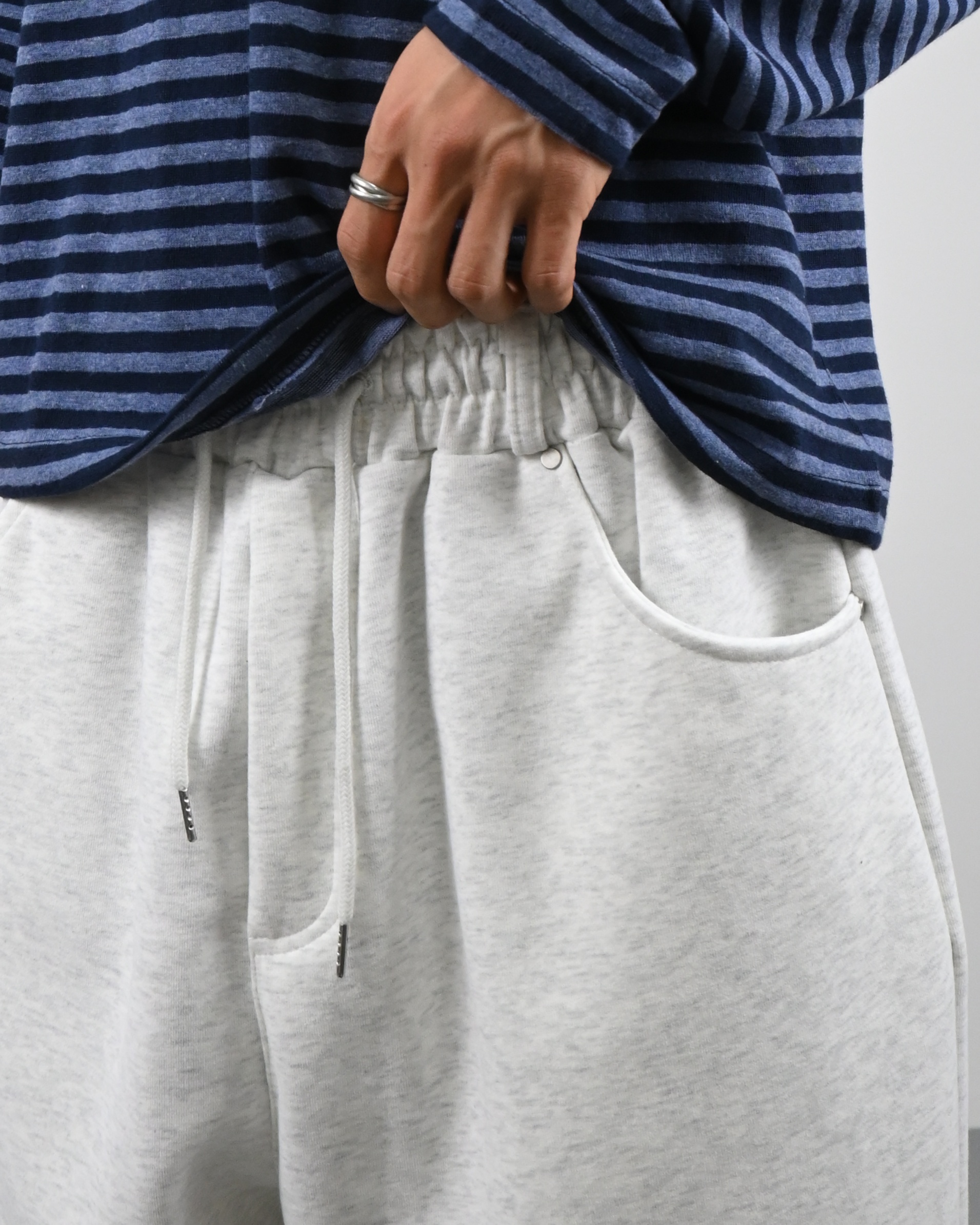 rivet dart sweatpants