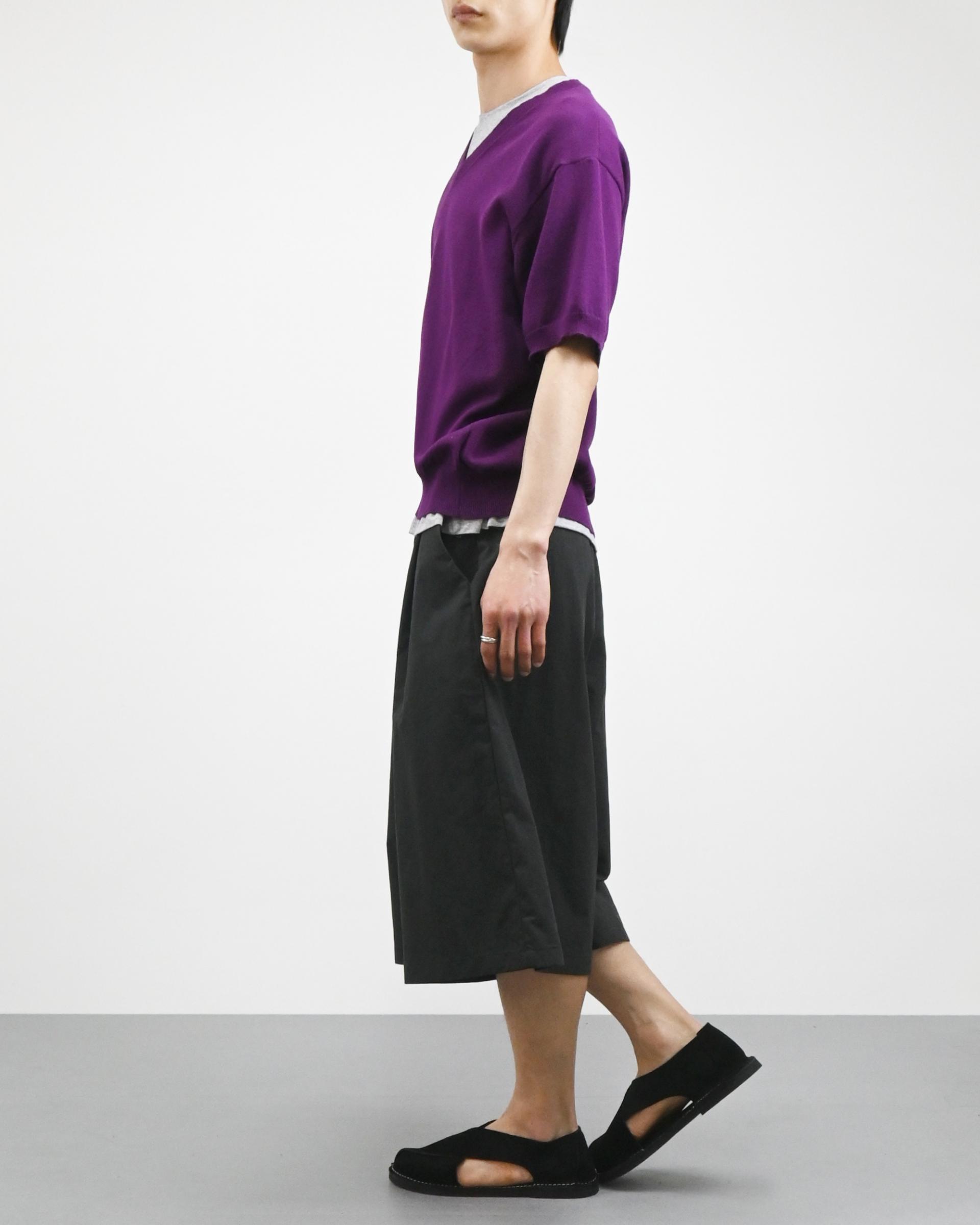one tuck bermuda slacks
