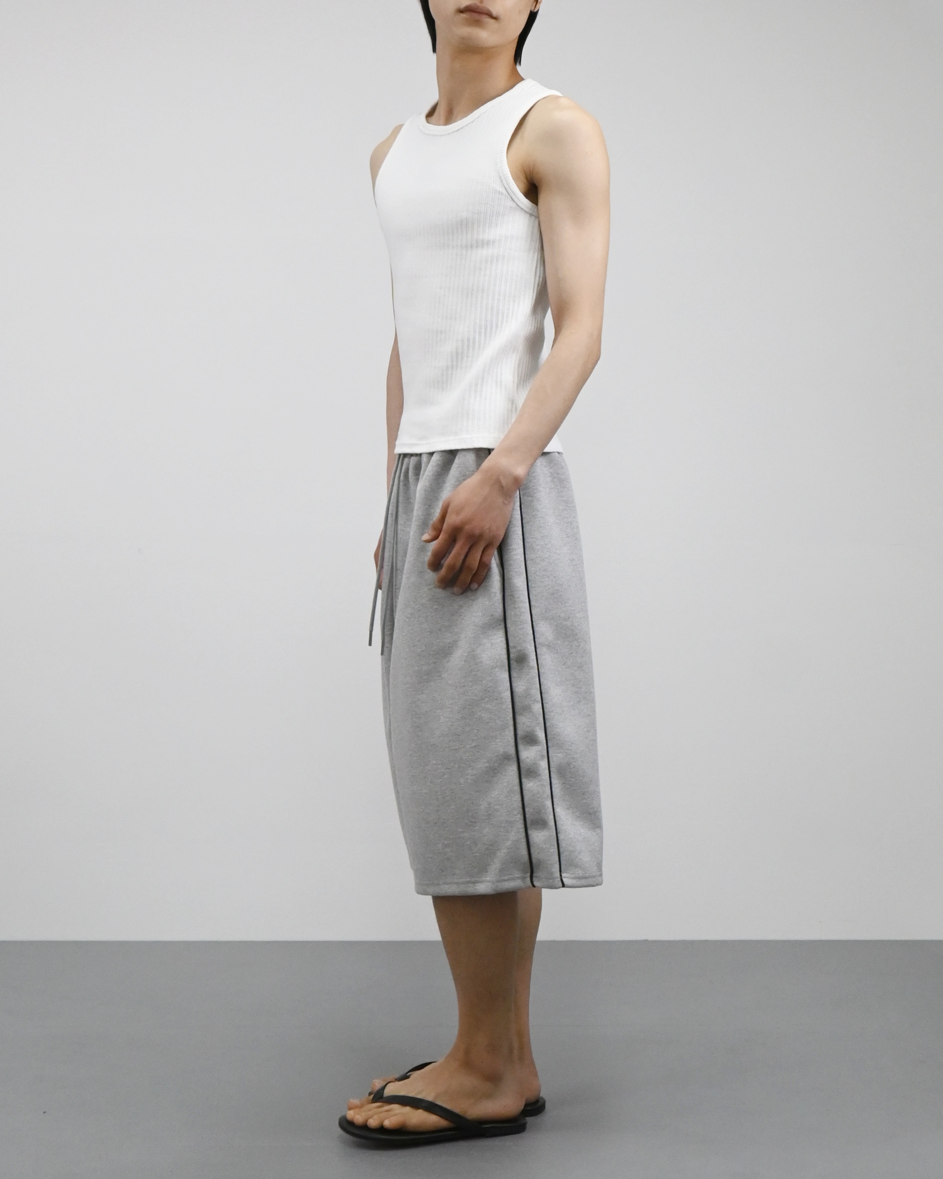 back incision ribbed vest