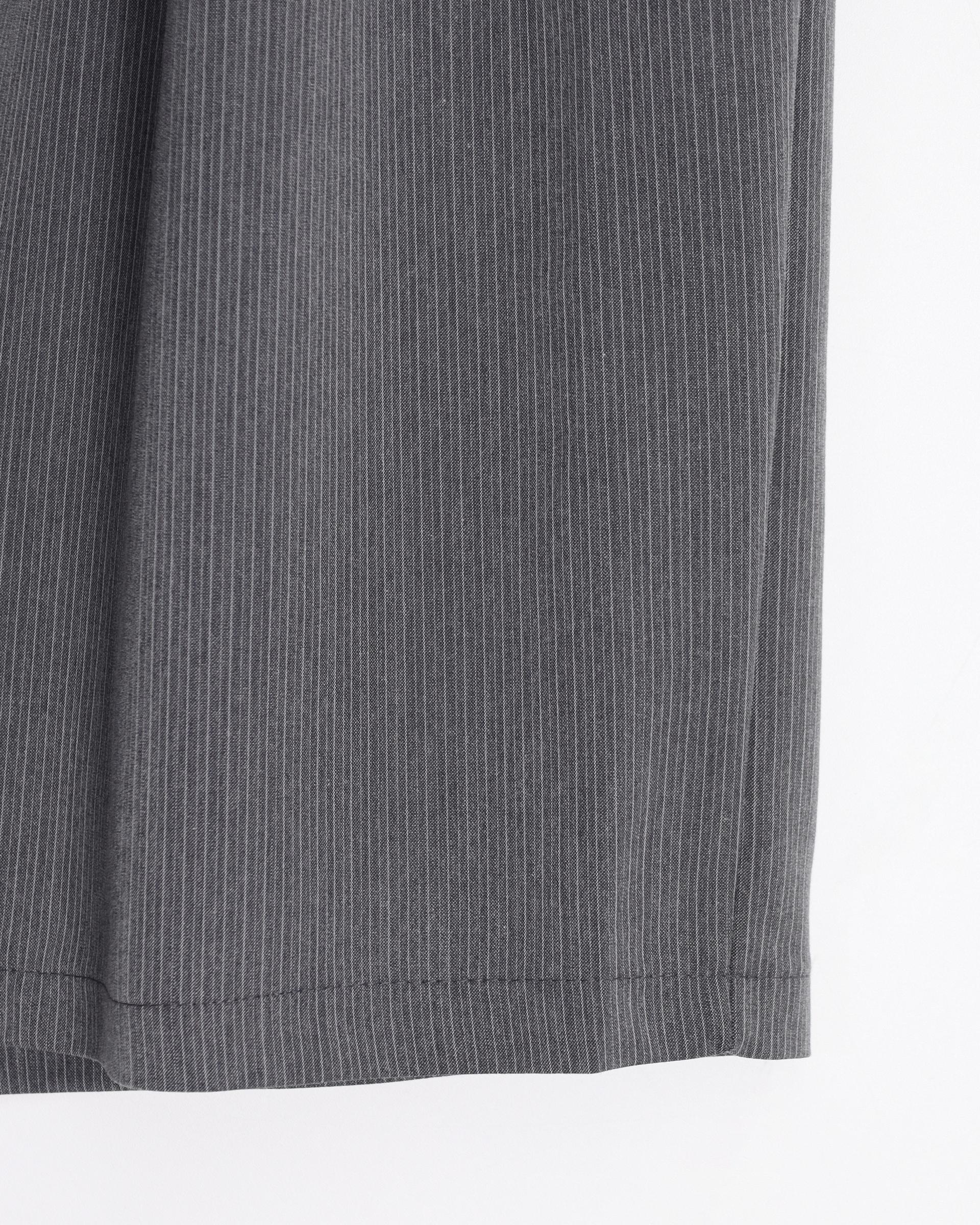 three tuck stripe bermuda slacks