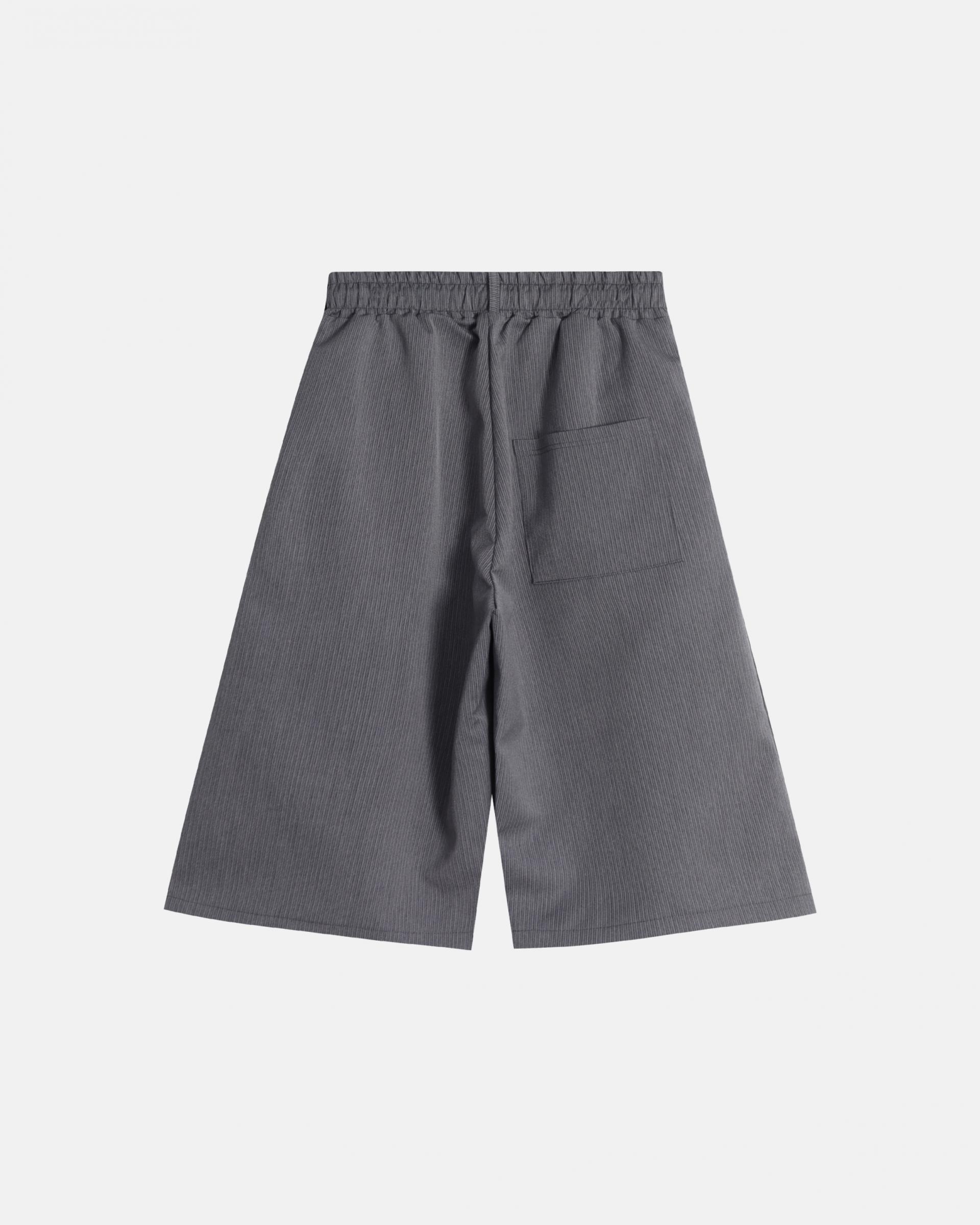 three tuck stripe bermuda slacks