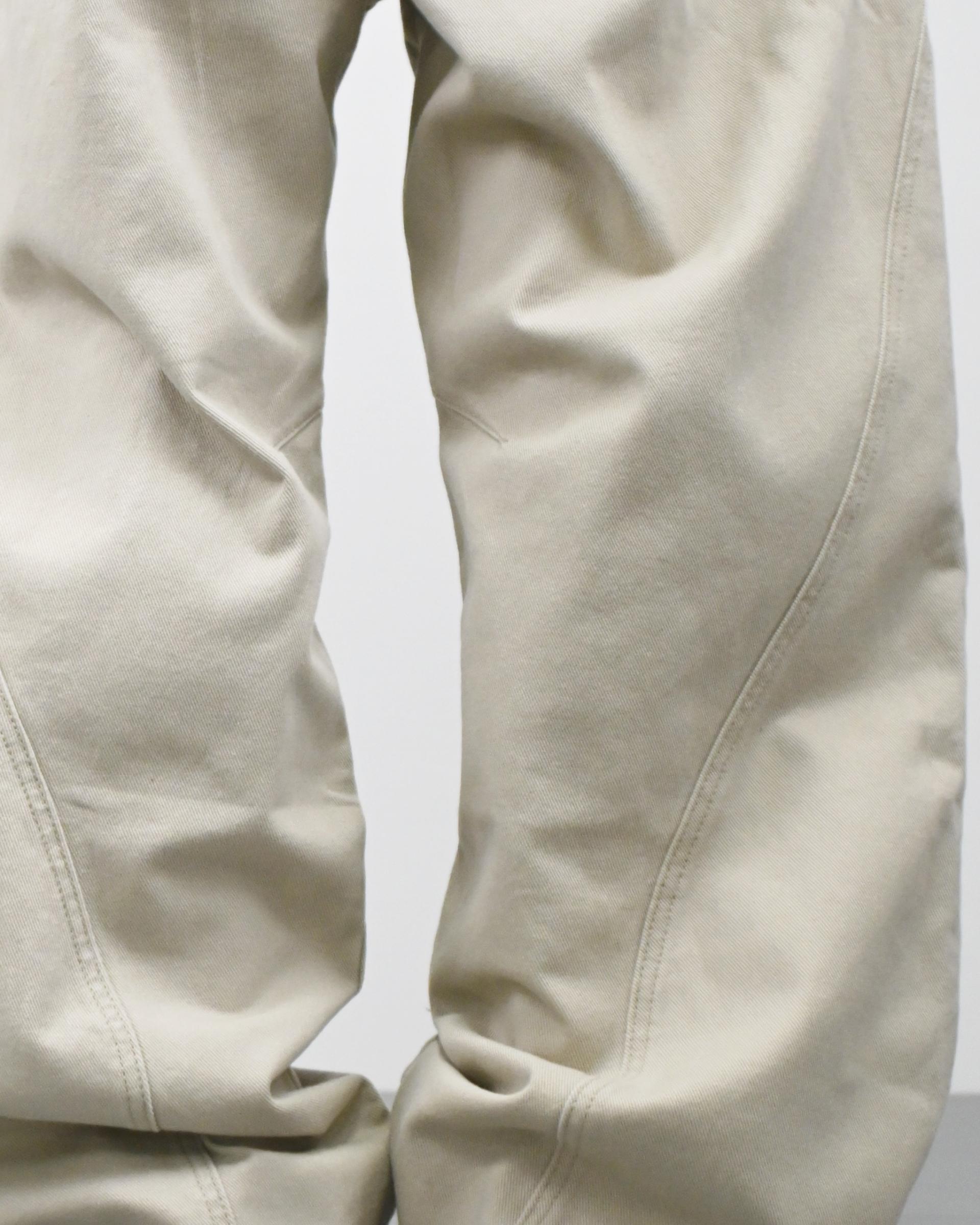 curved seam line cotton pants