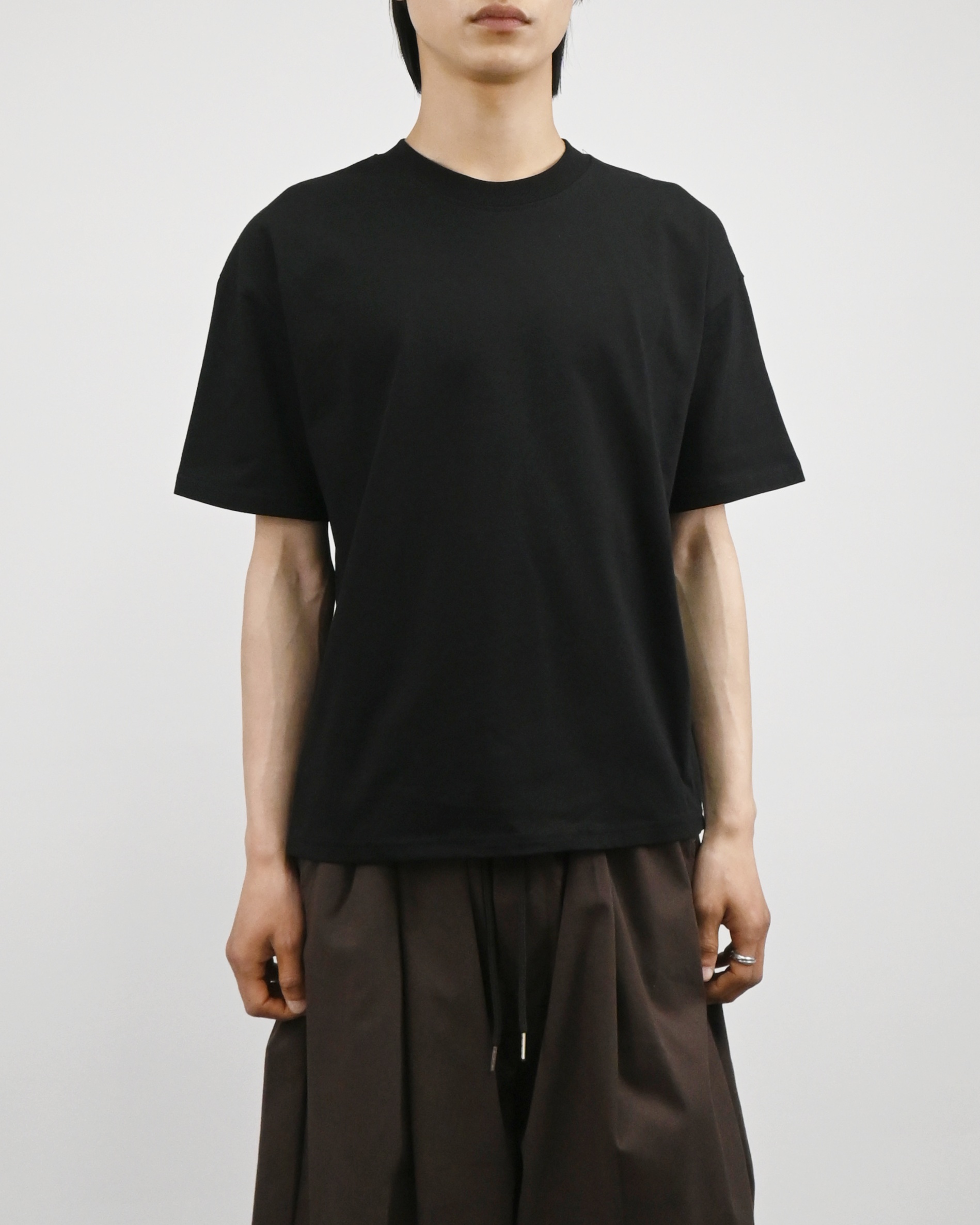 sturdy crop half-t-shirt