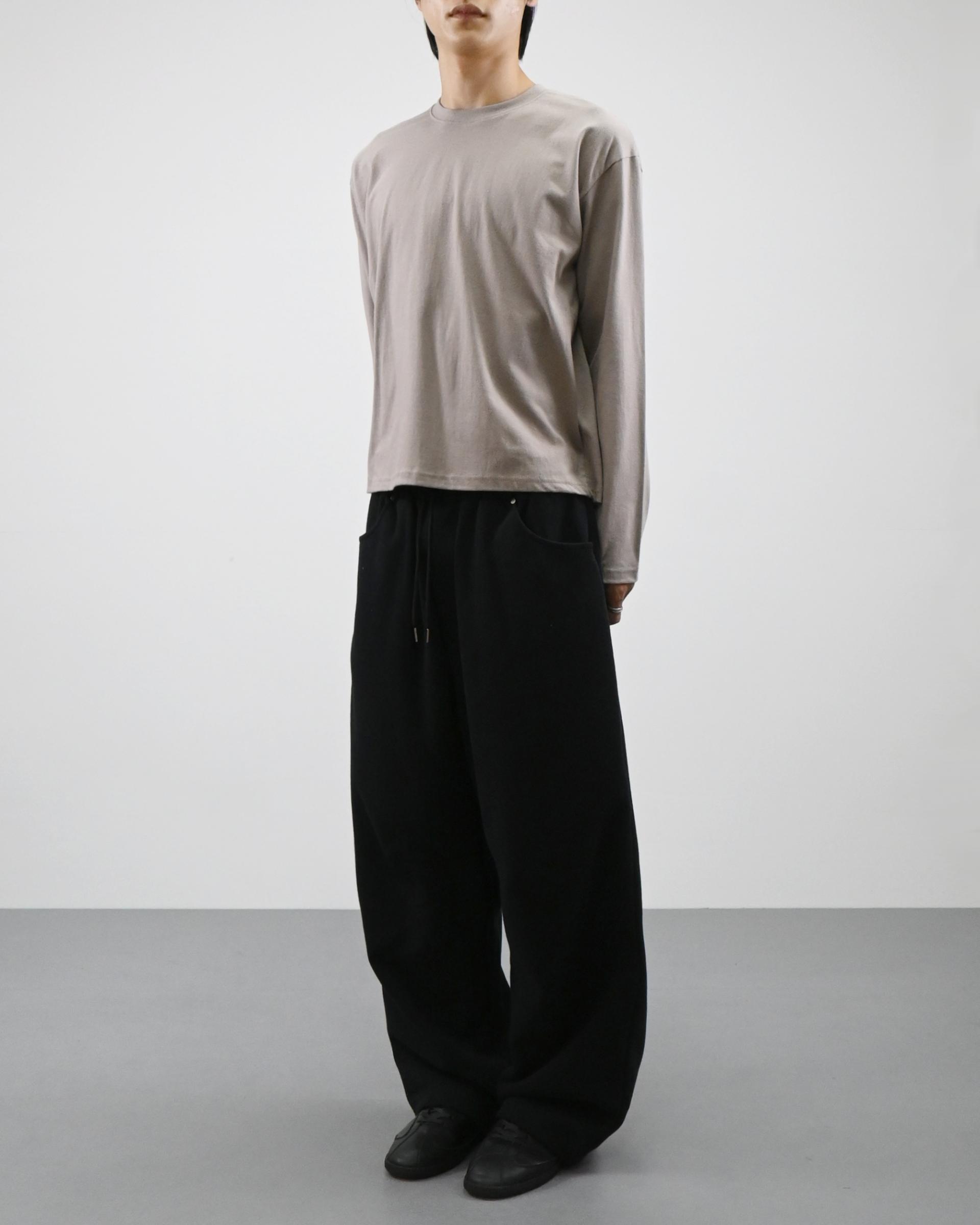 rivet dart sweatpants