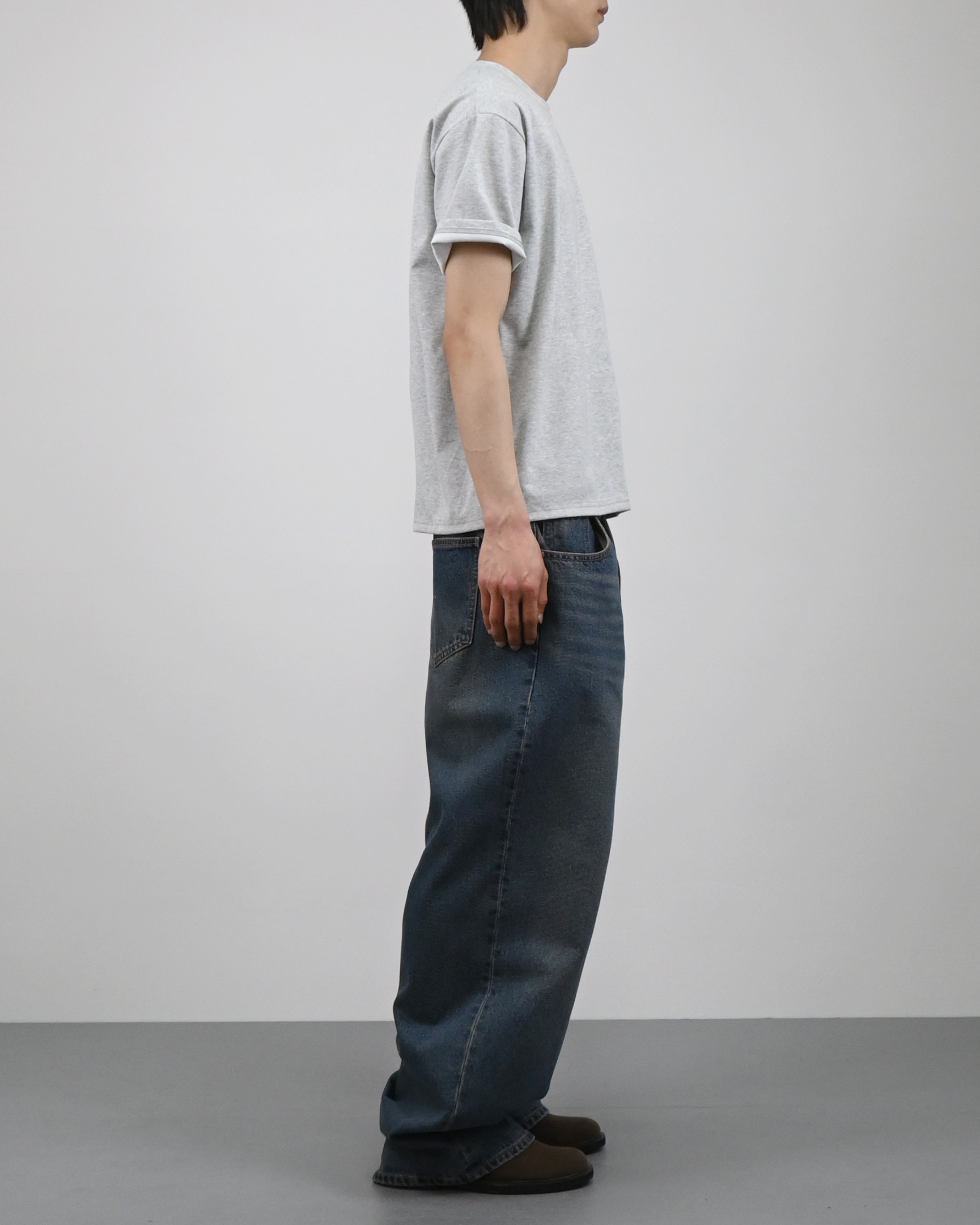 rivet crop half t-shirt