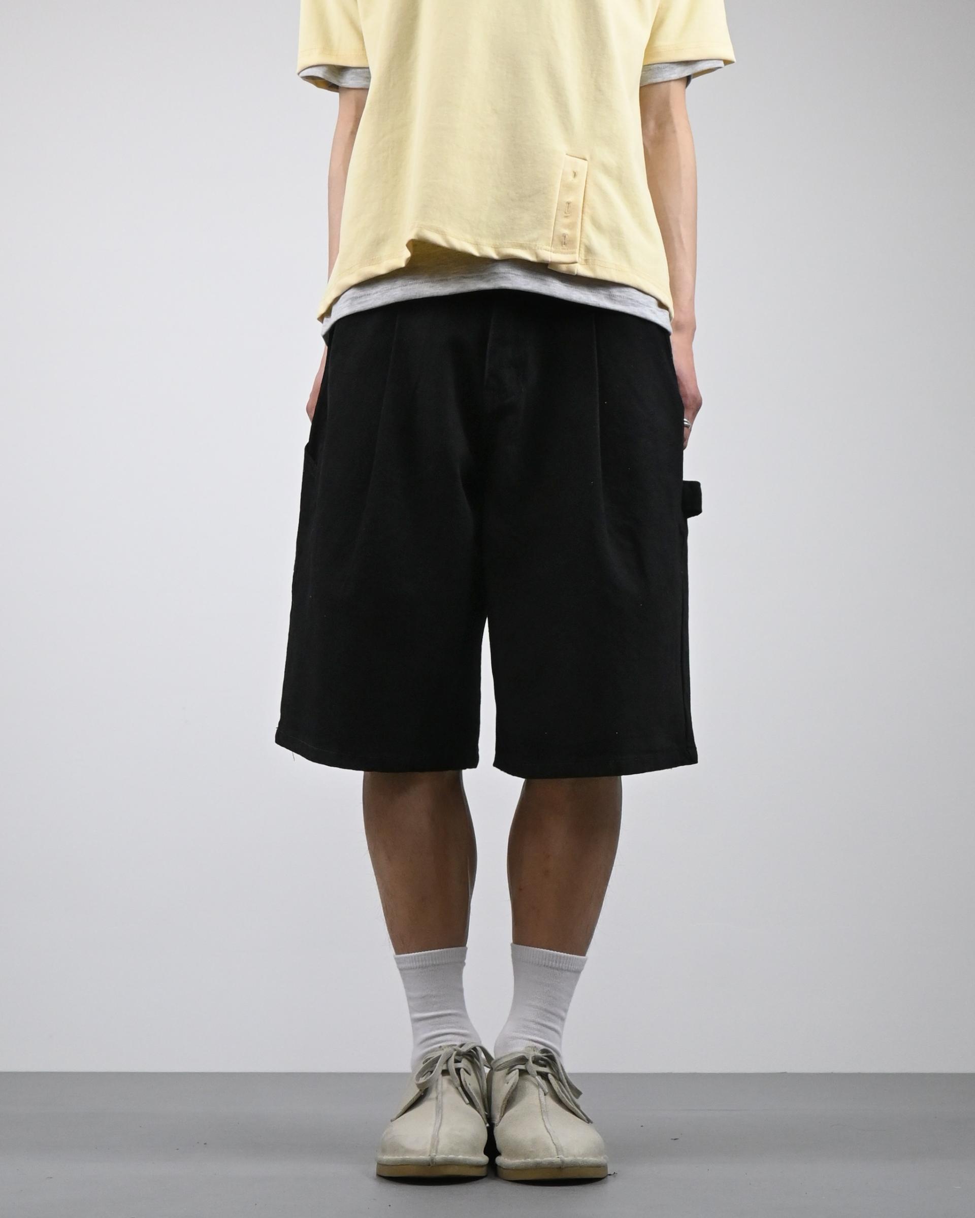 one tuck carpenter bermuda denim pants