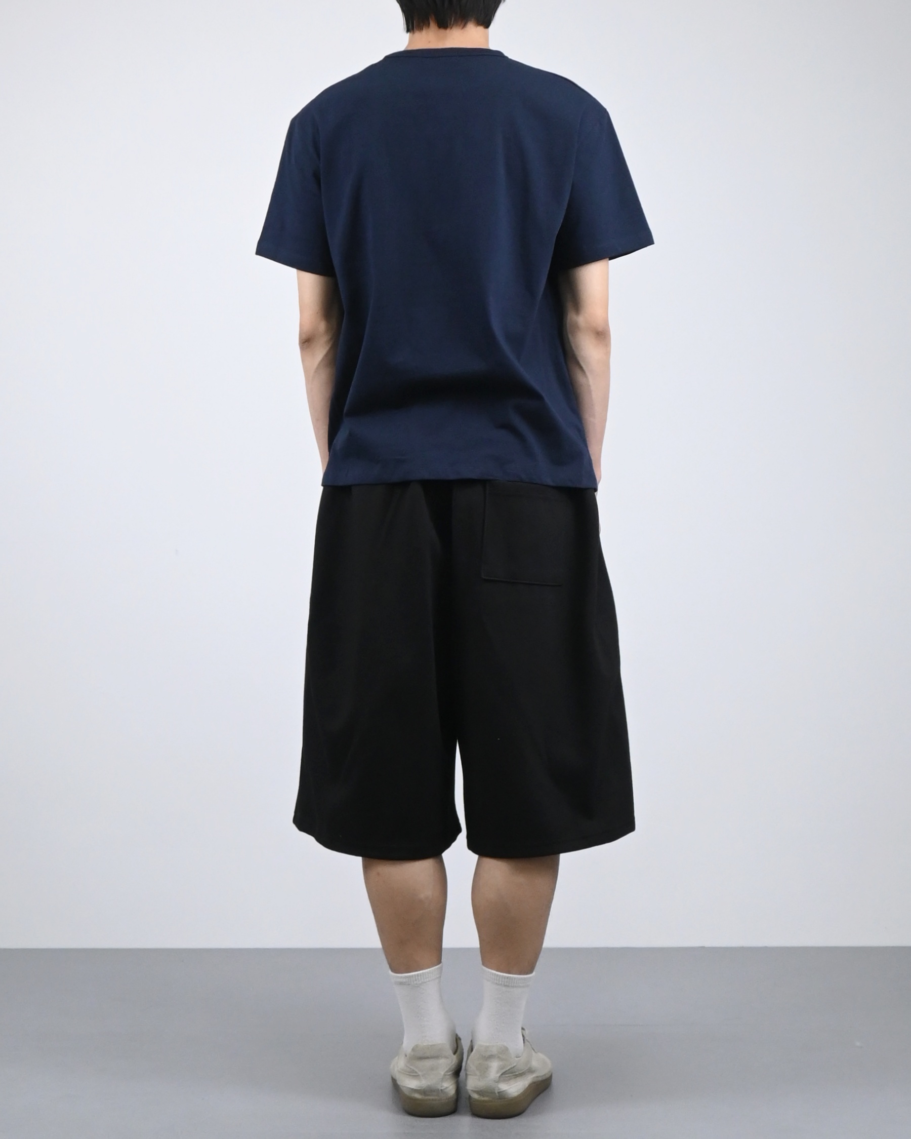 carp pin tuck bermuda sweatpants