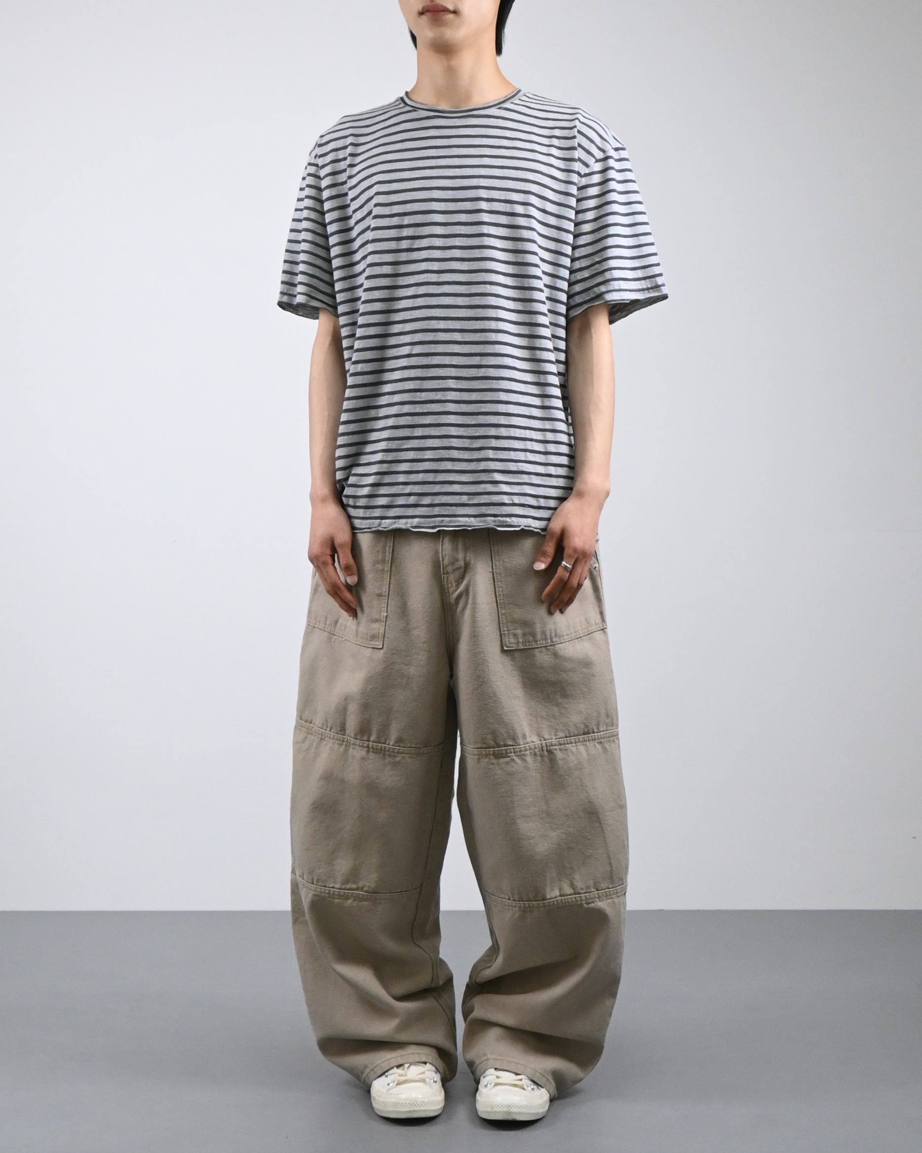 cutting stripe half t-shirt