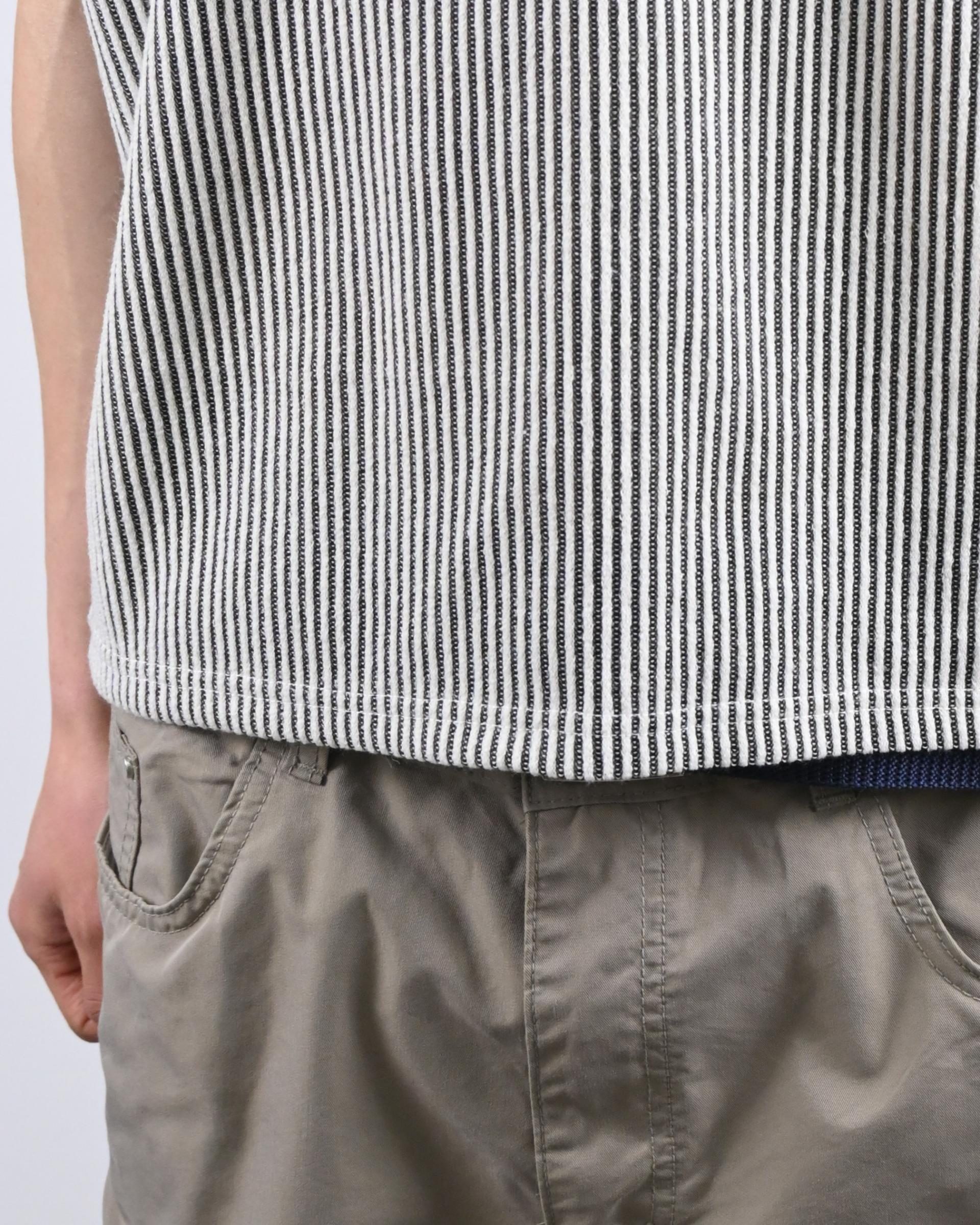 two tone ribbed half-t-shirt