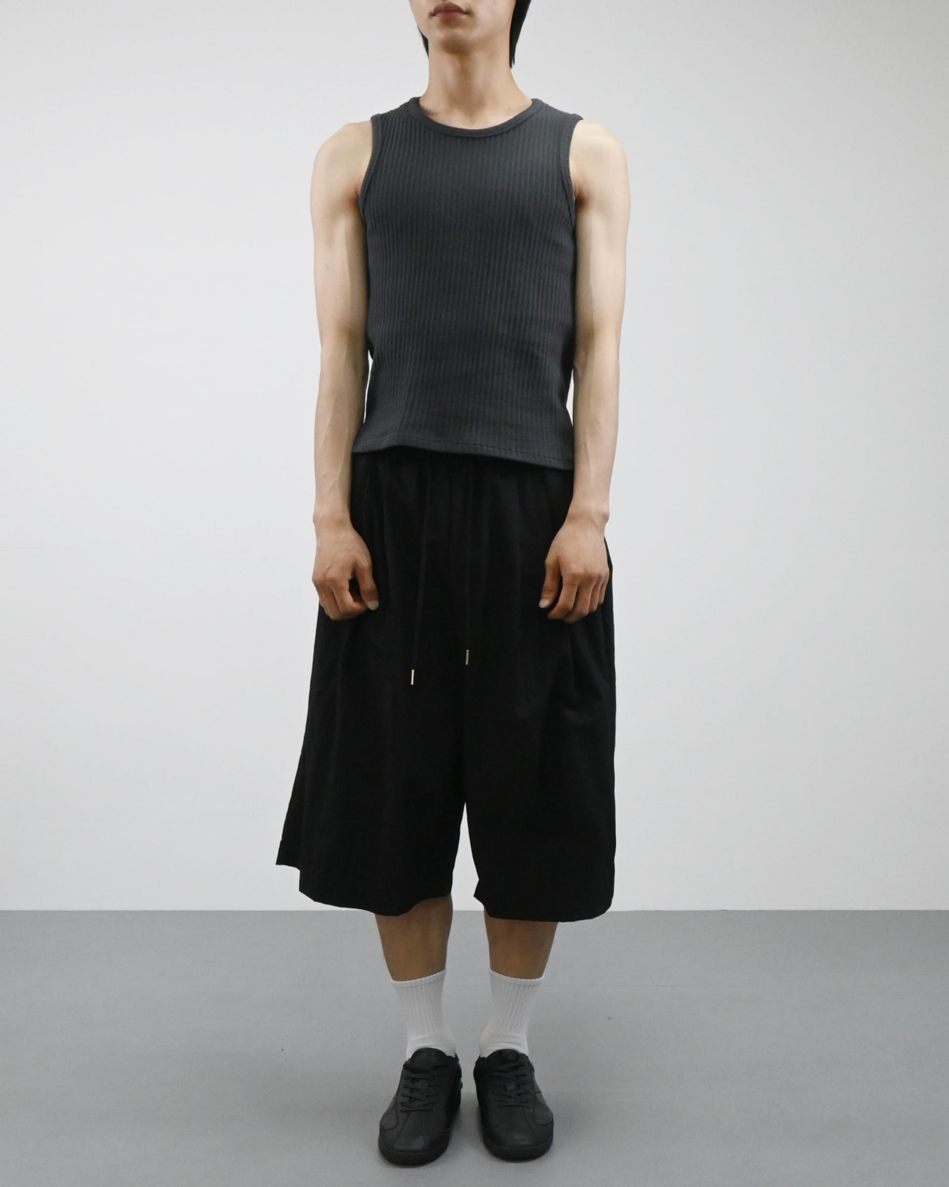 back incision ribbed vest