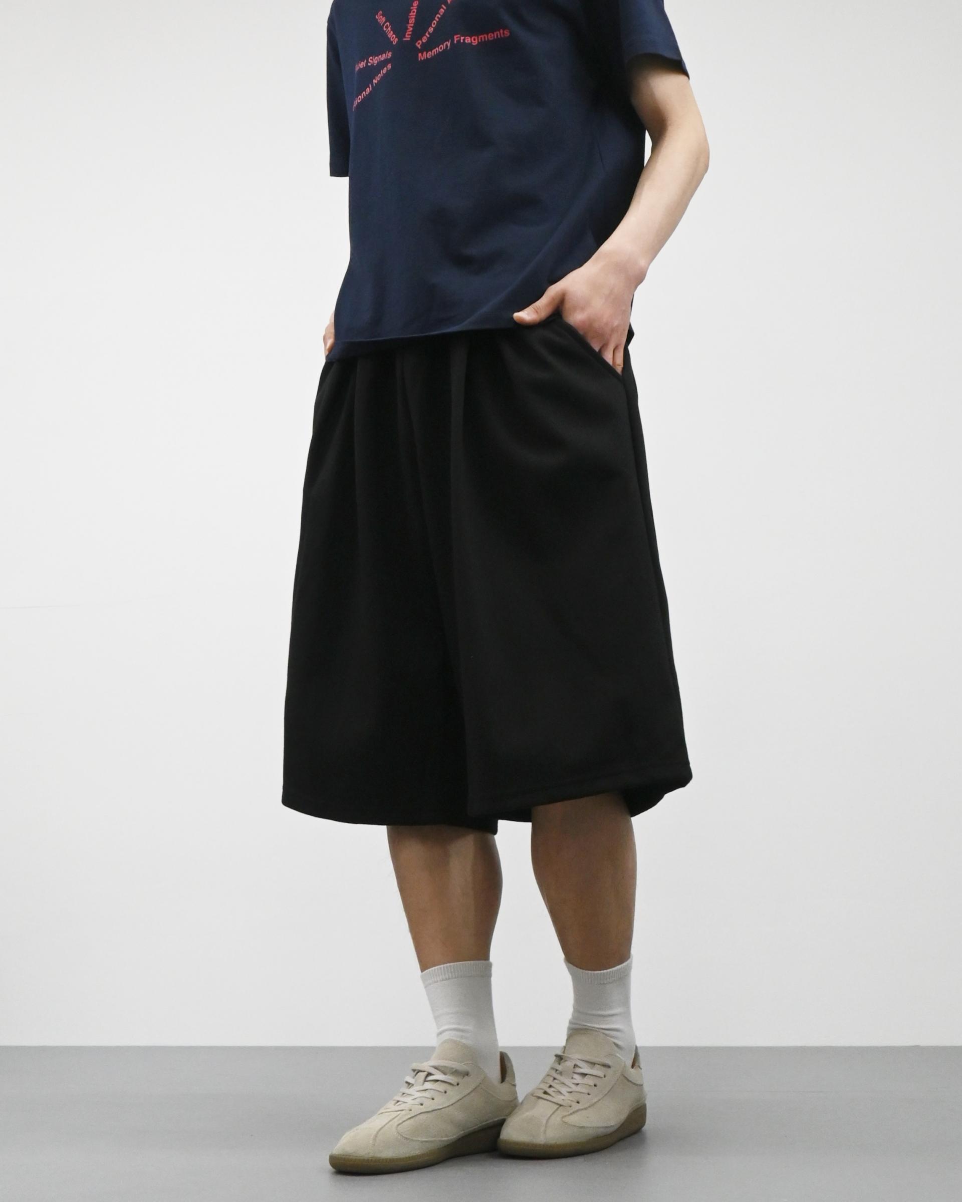 carp pin tuck bermuda sweatpants