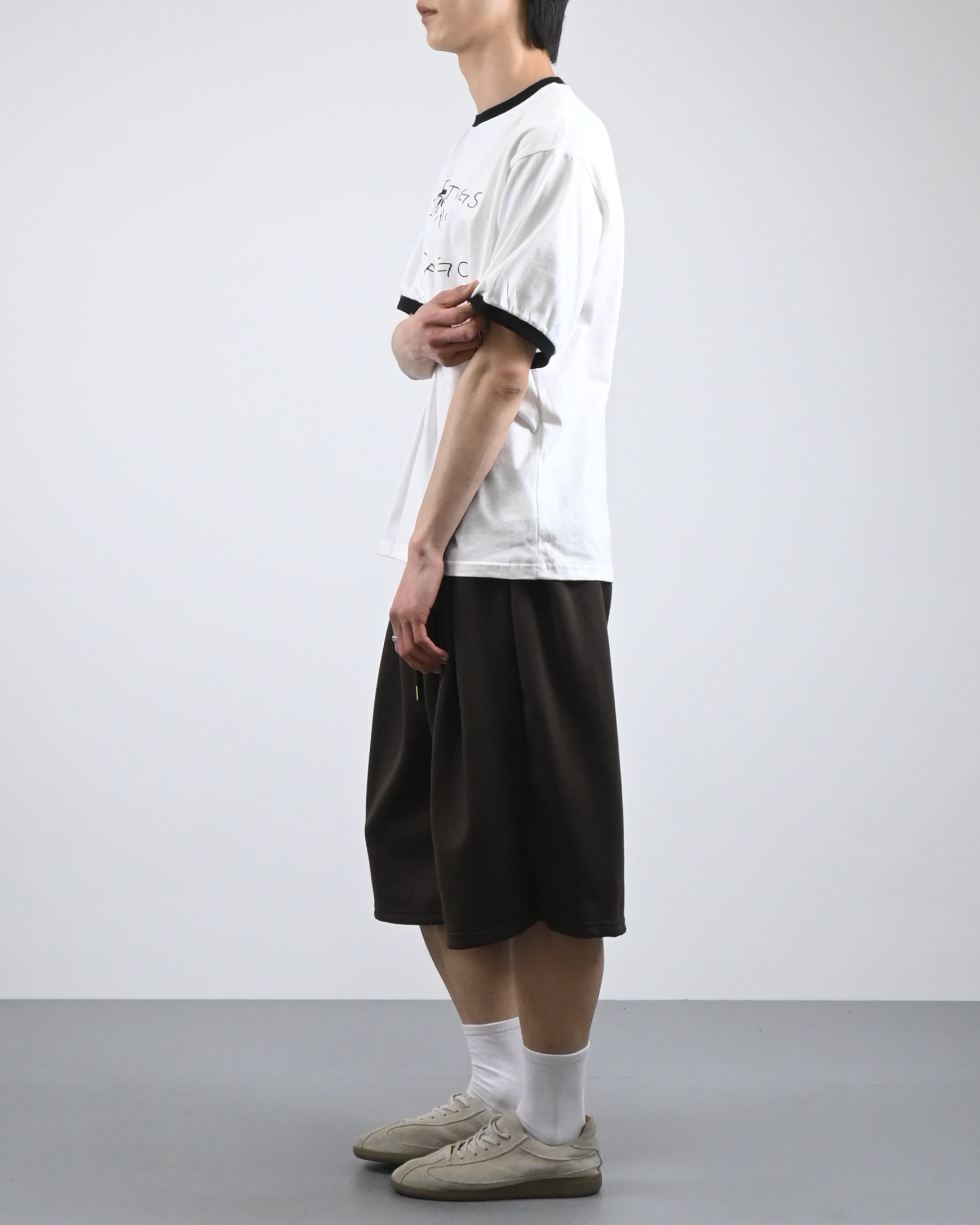 two tuck bermuda sweatpants