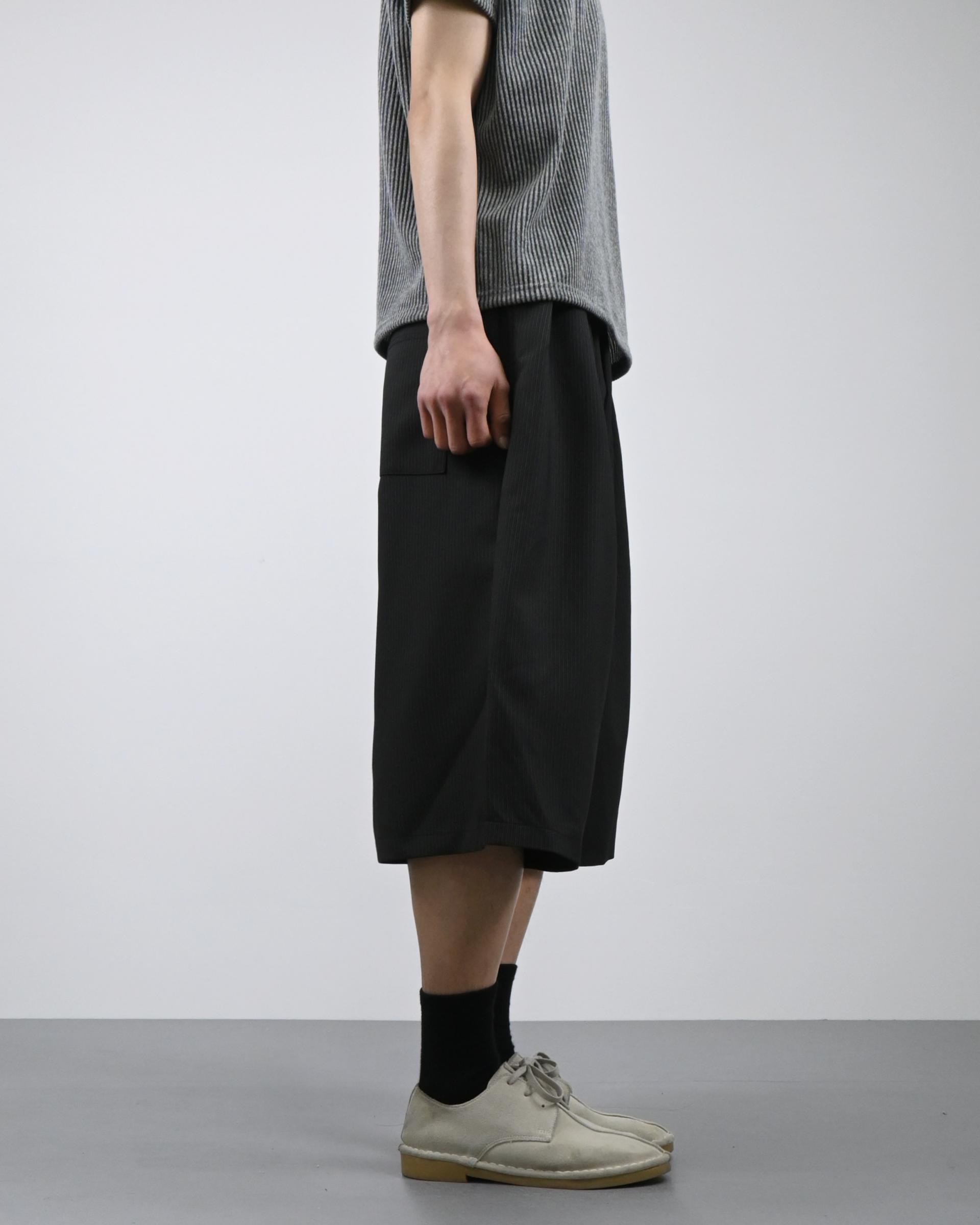 three tuck stripe bermuda slacks
